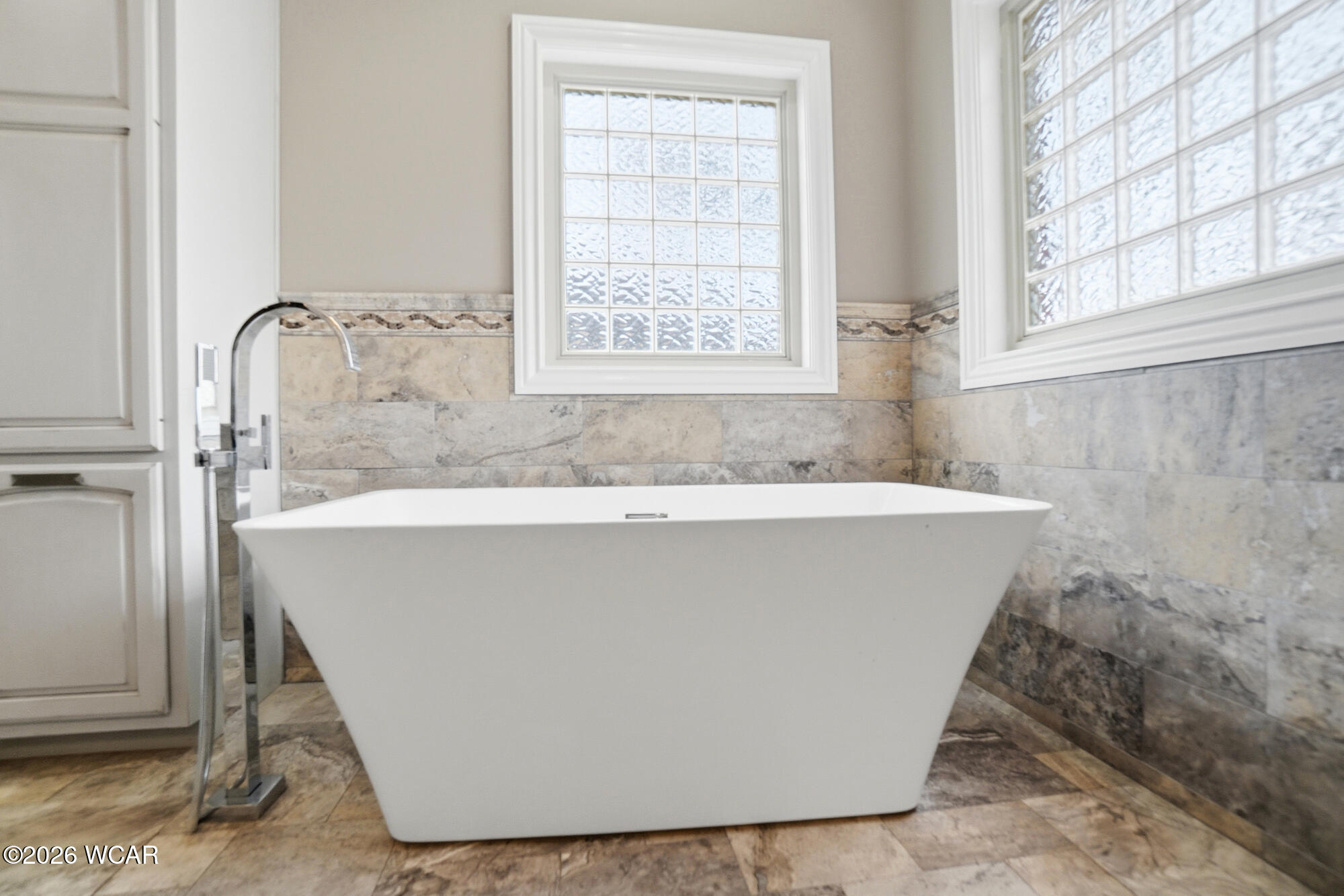 3020 Lakeshore Drive, Lima, Ohio