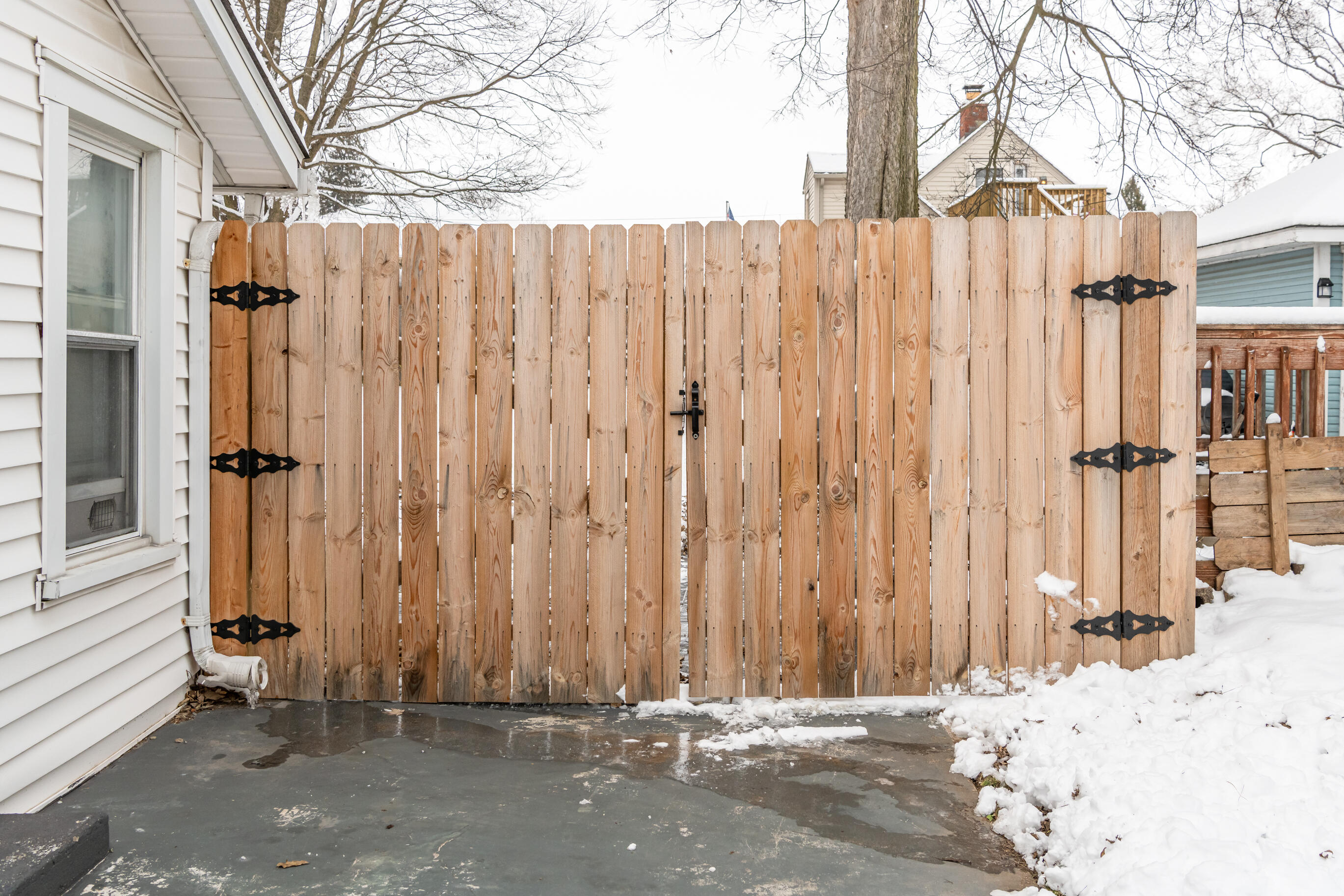 132 Washington Avenue, Urbana, Ohio 43078