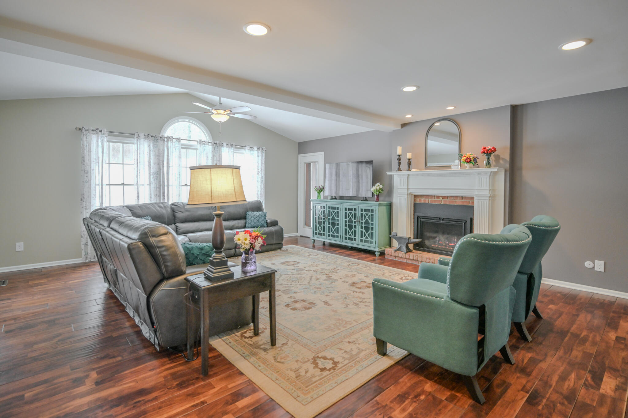 224 Roscommon Drive, Springfield, Ohio 45503