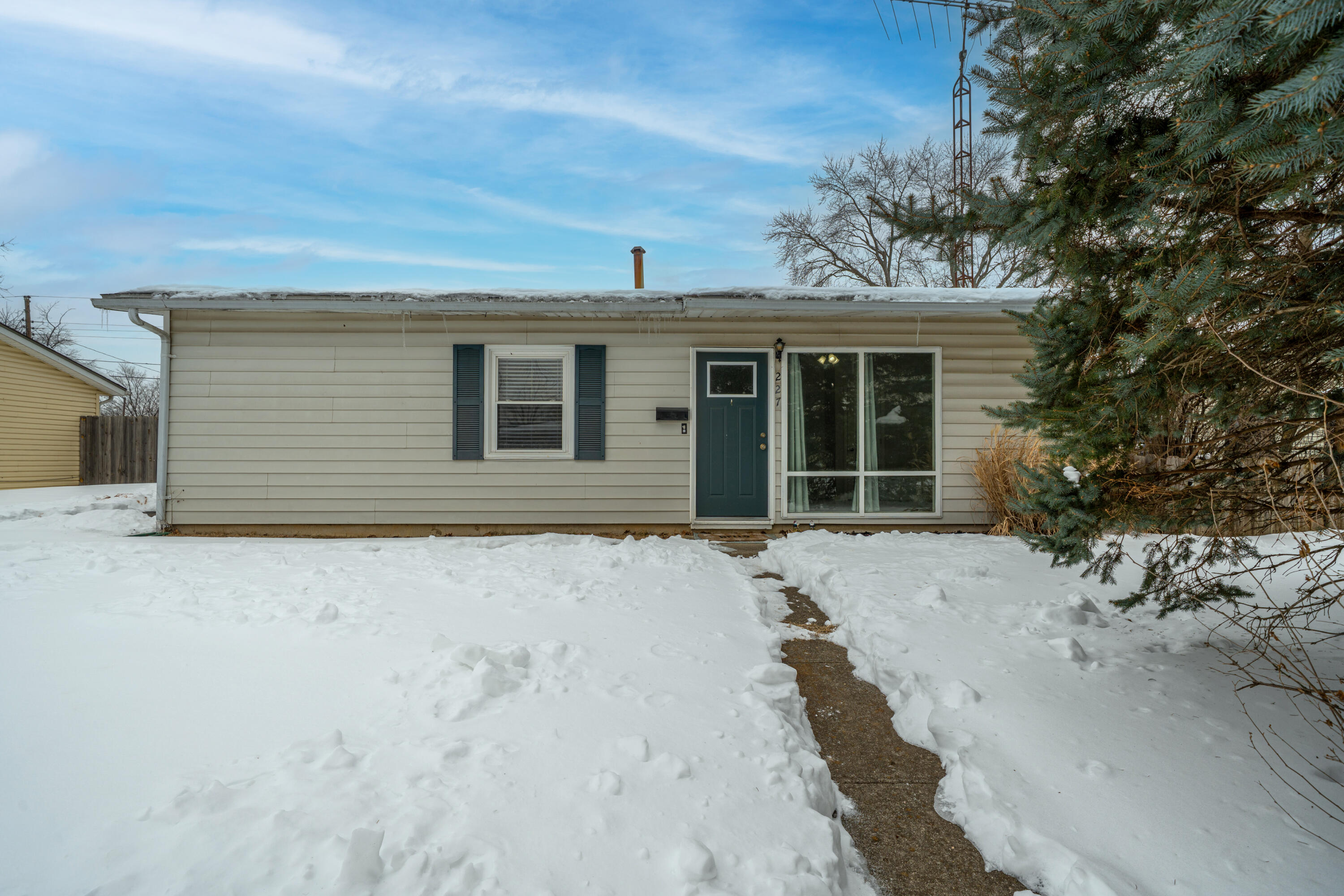 227 Rawson Drive, New Carlisle, Ohio 45344