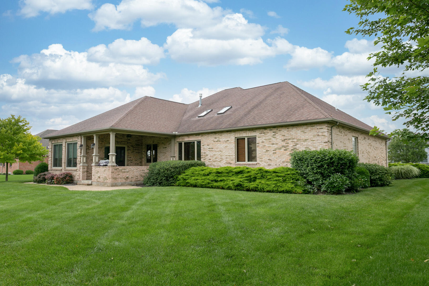 2659 Stonebridge Drive, Troy, Ohio 45373