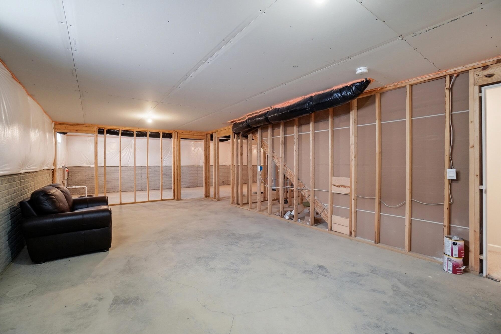 5166 Windbrooke Drive, Tipp City, Ohio 45371