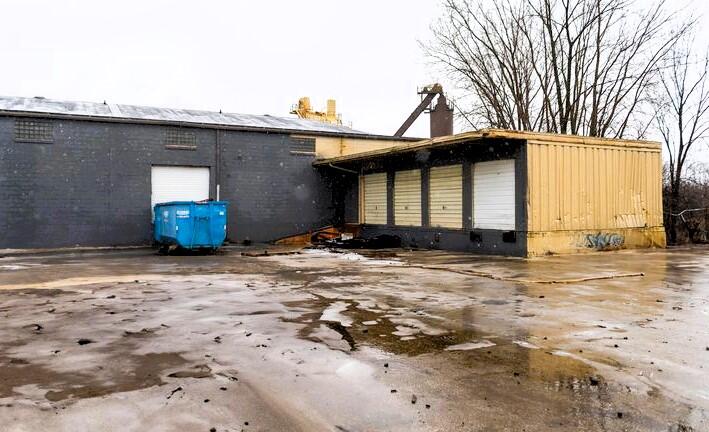 2555 Dorr Street, Toledo, Ohio 43606