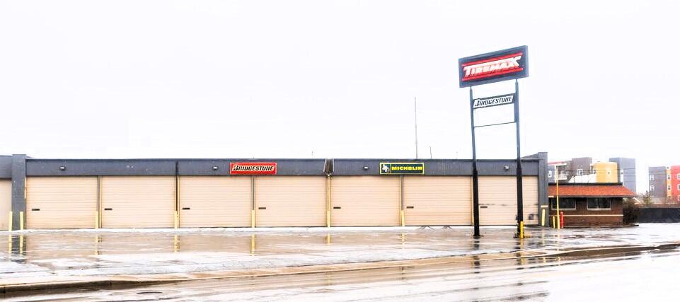 2555 Dorr Street, Toledo, Ohio 43606