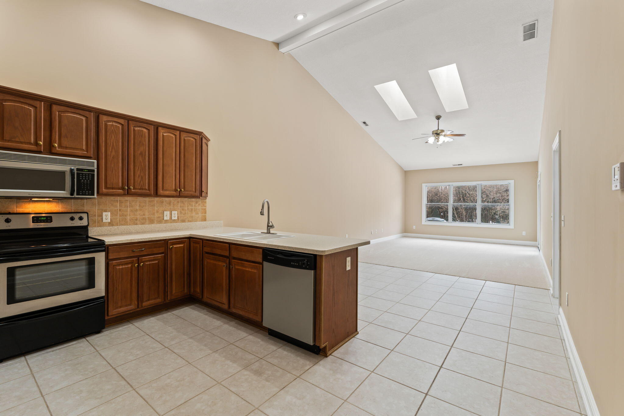 1426 Paul Revere Way, Troy, Ohio 45373