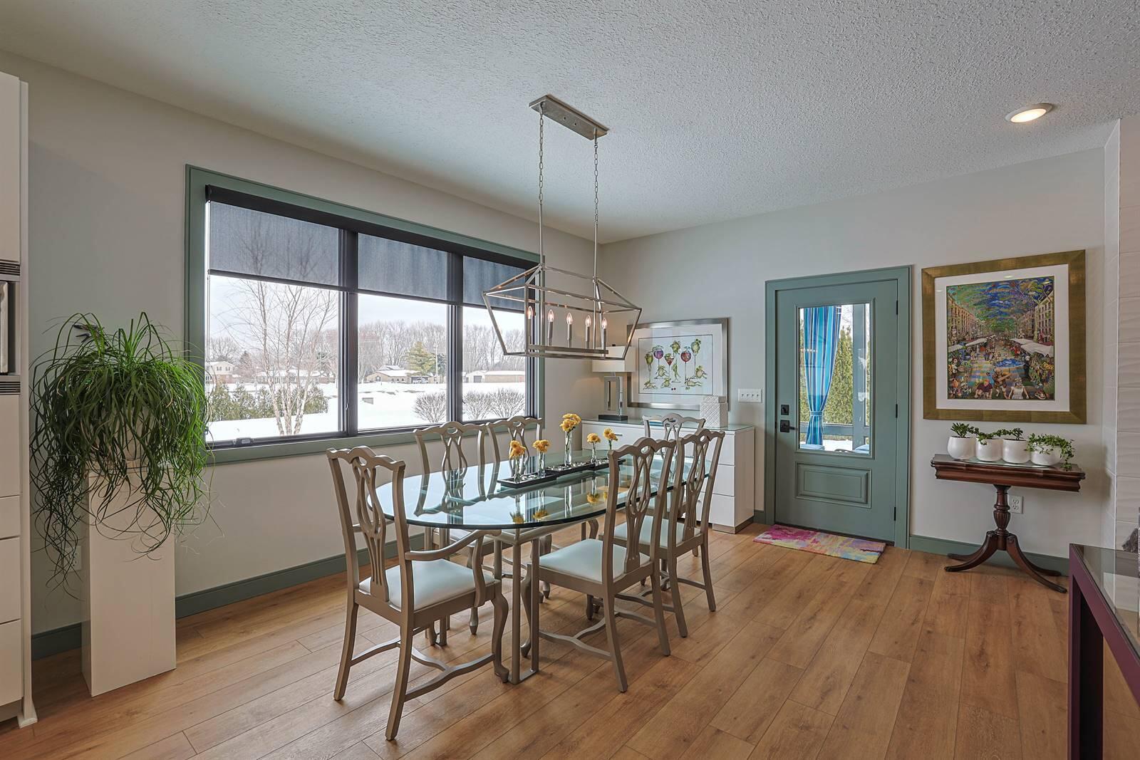 802 Pebble Place, Tipp City, Ohio 45371