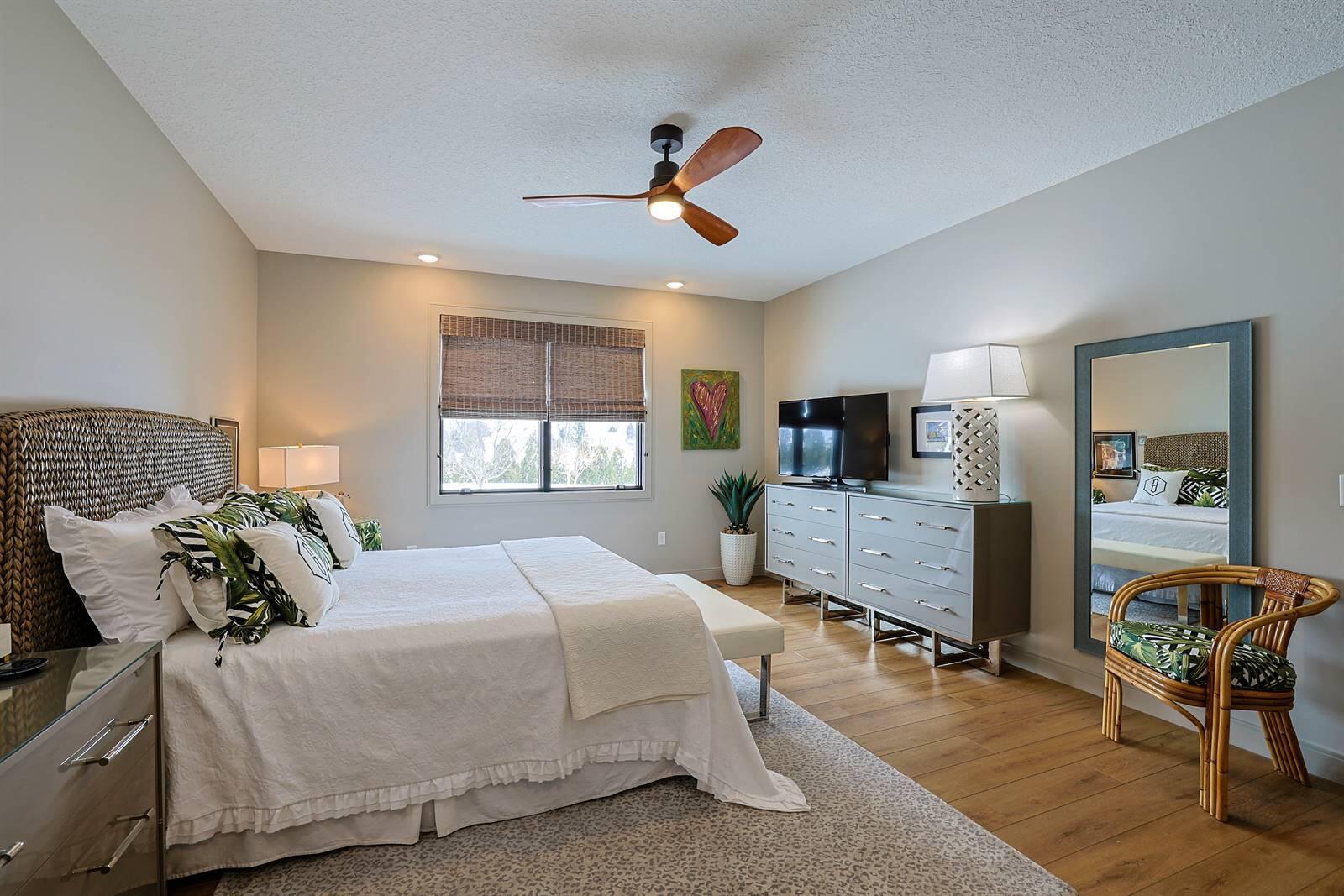 802 Pebble Place, Tipp City, Ohio 45371