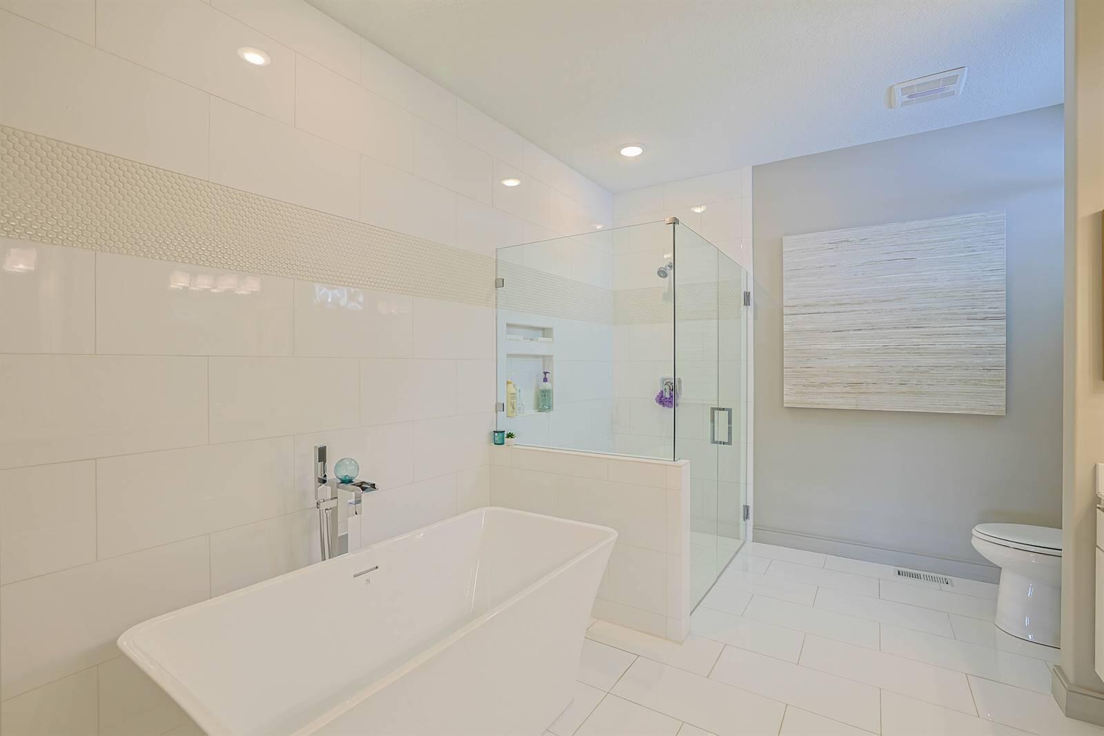 802 Pebble Place, Tipp City, Ohio 45371