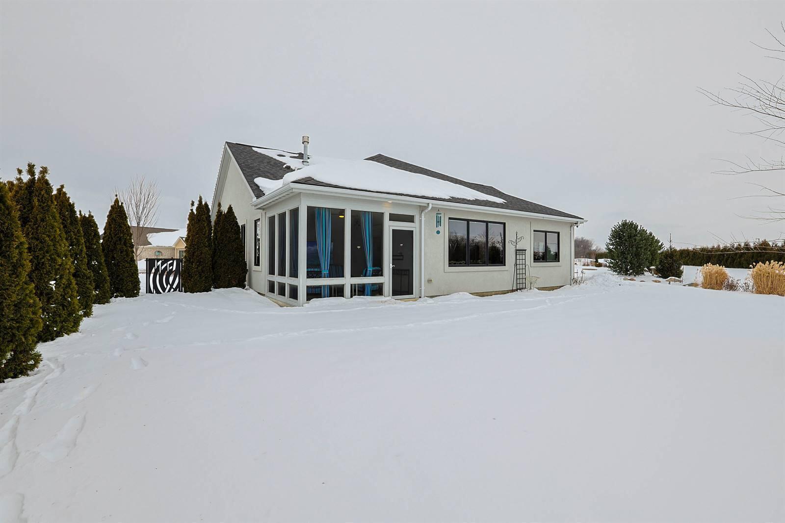 802 Pebble Place, Tipp City, Ohio 45371