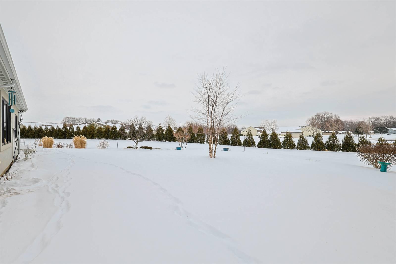 802 Pebble Place, Tipp City, Ohio 45371