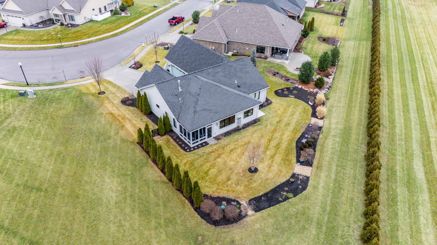 802 Pebble Place, Tipp City, Ohio 45371