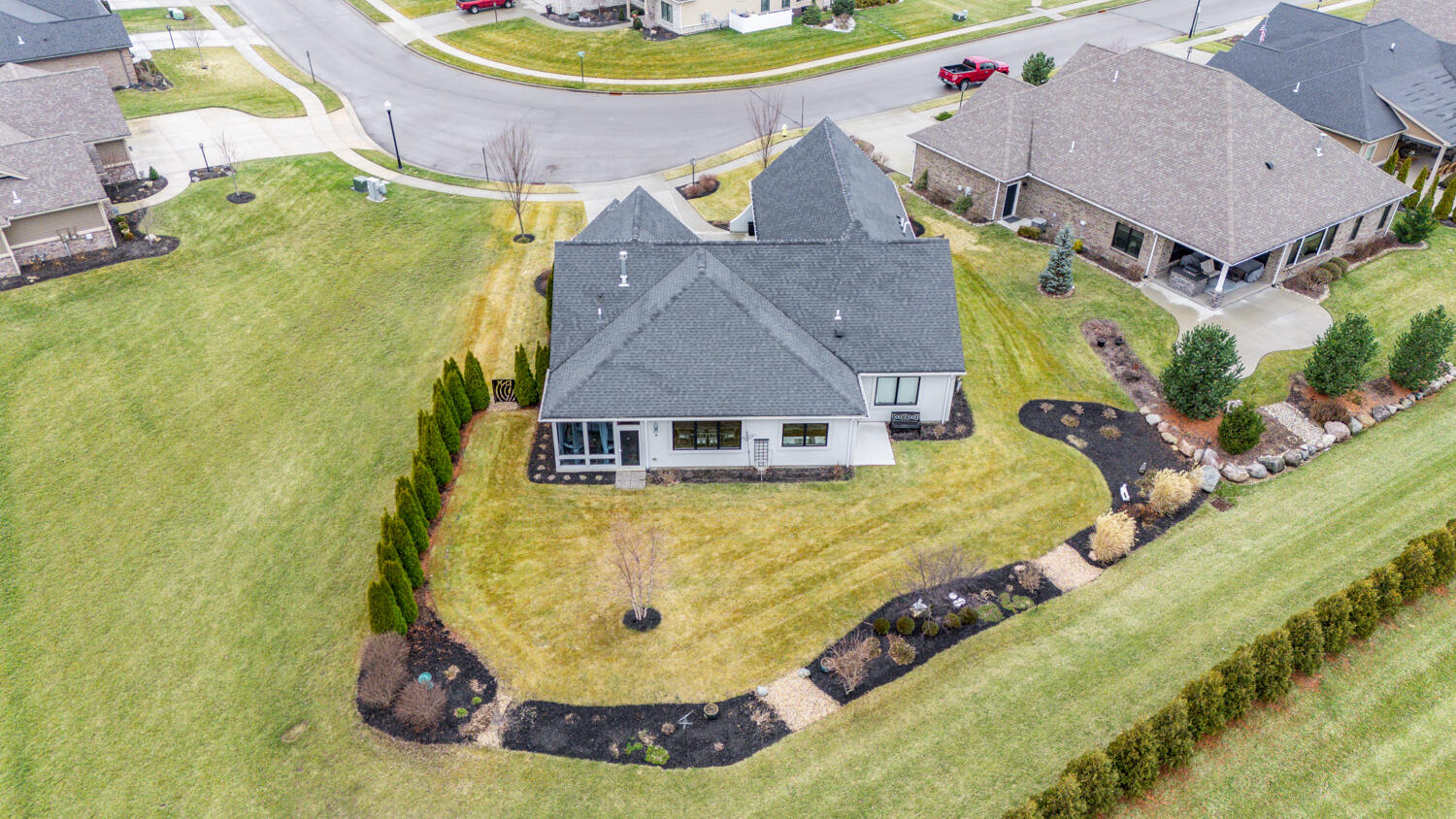802 Pebble Place, Tipp City, Ohio 45371