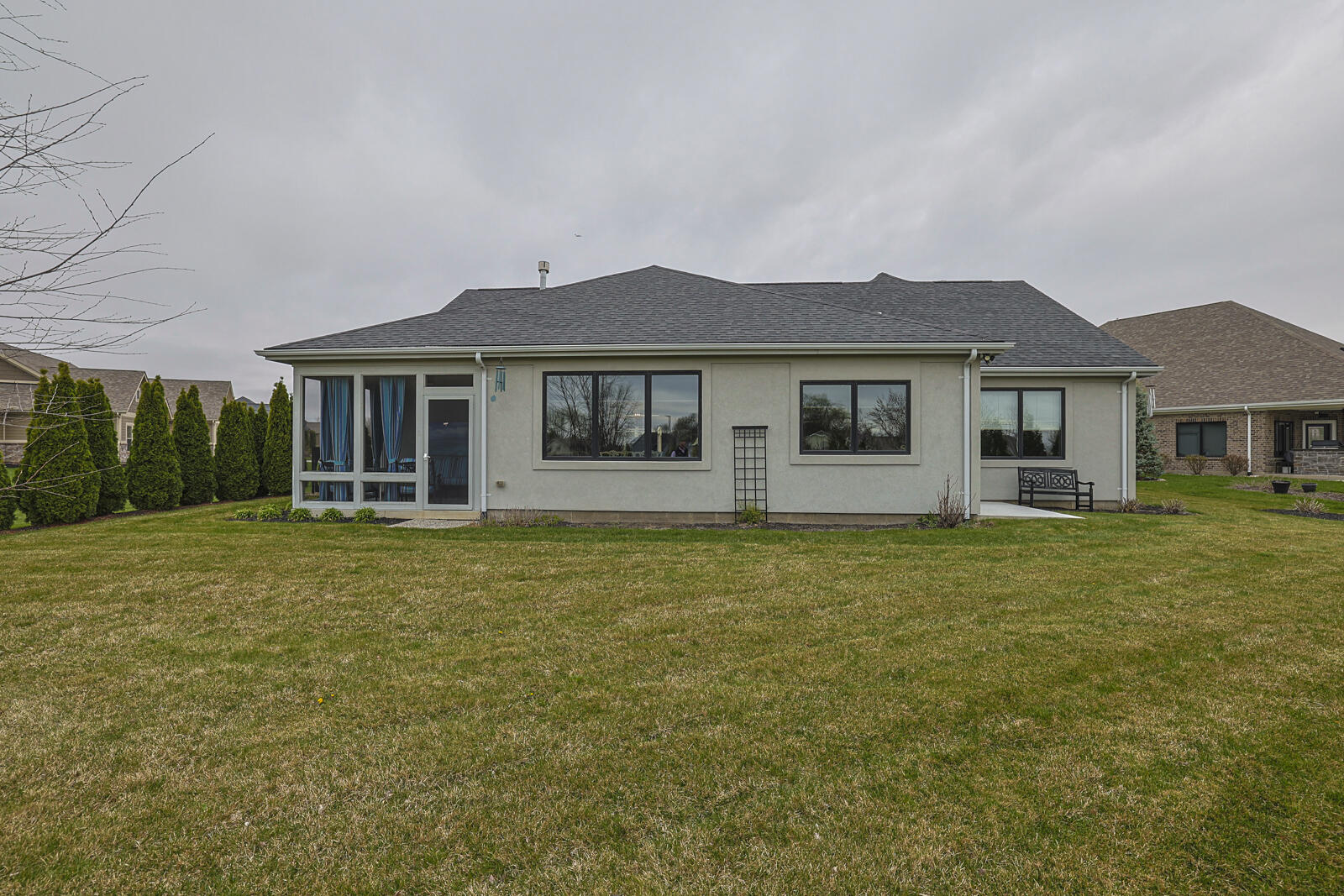 802 Pebble Place, Tipp City, Ohio 45371