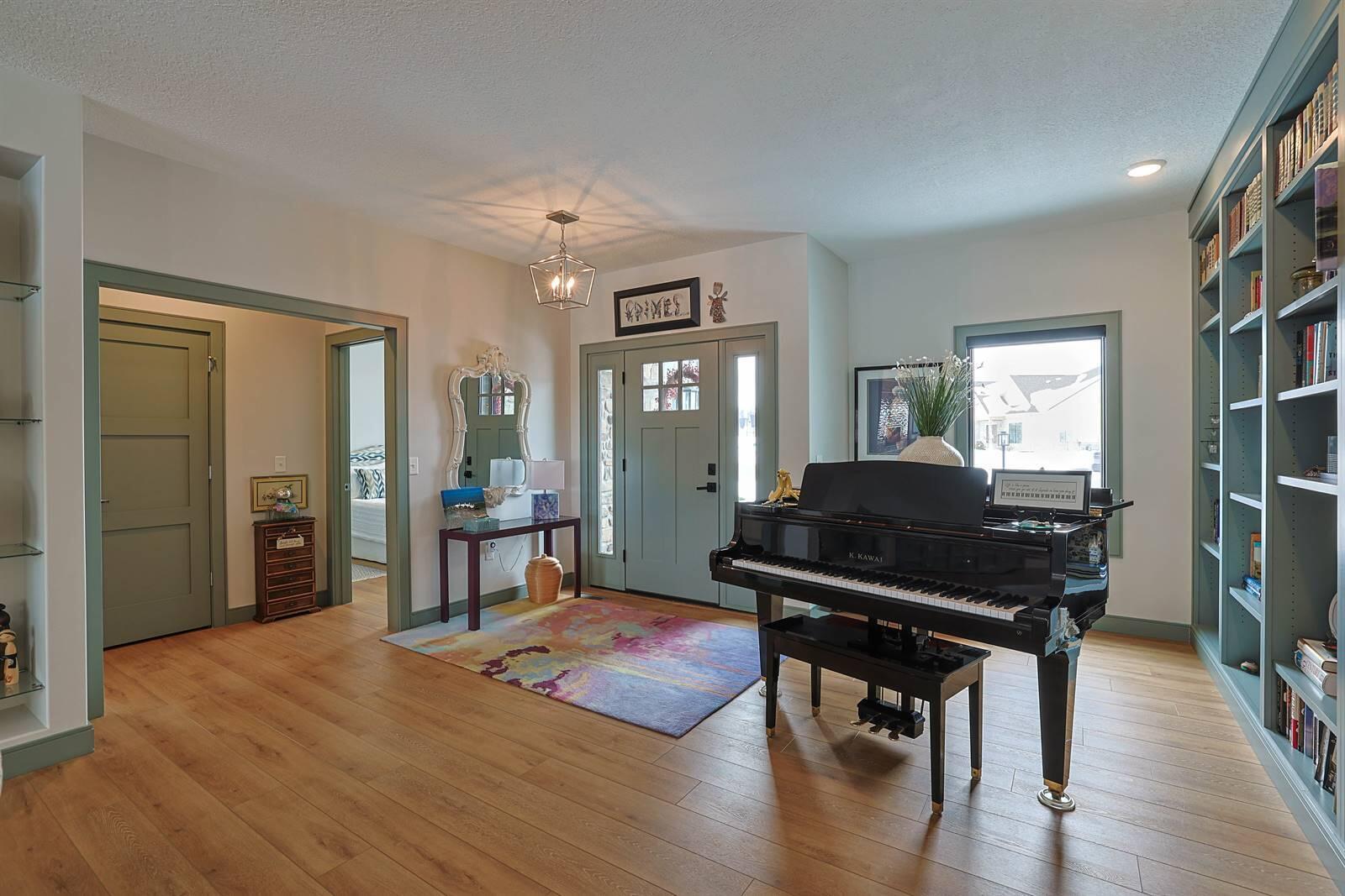 802 Pebble Place, Tipp City, Ohio 45371