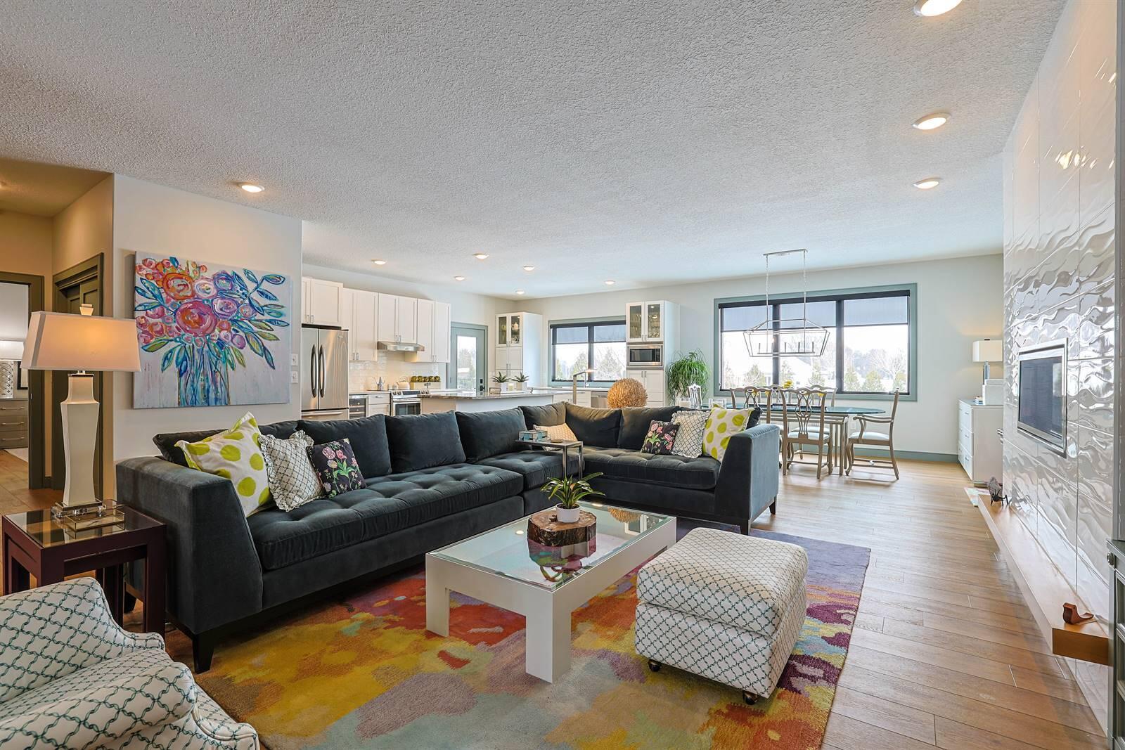 802 Pebble Place, Tipp City, Ohio 45371