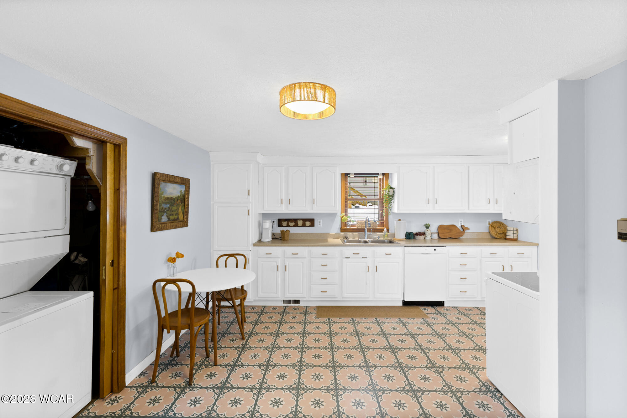 14221 Lakewood Avenue, Lakeview, Ohio