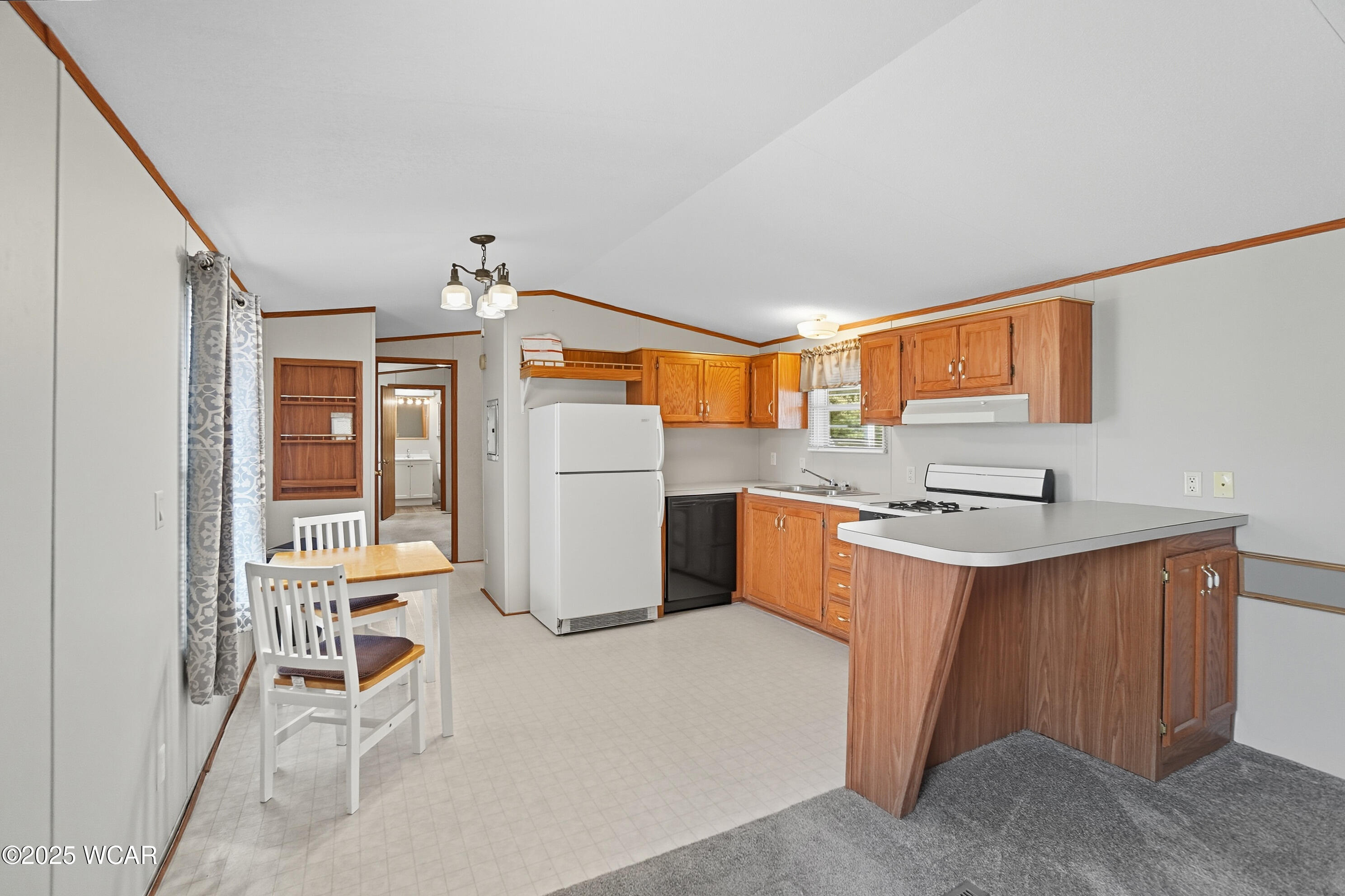 304 Pinewood Circle, Lima, Ohio