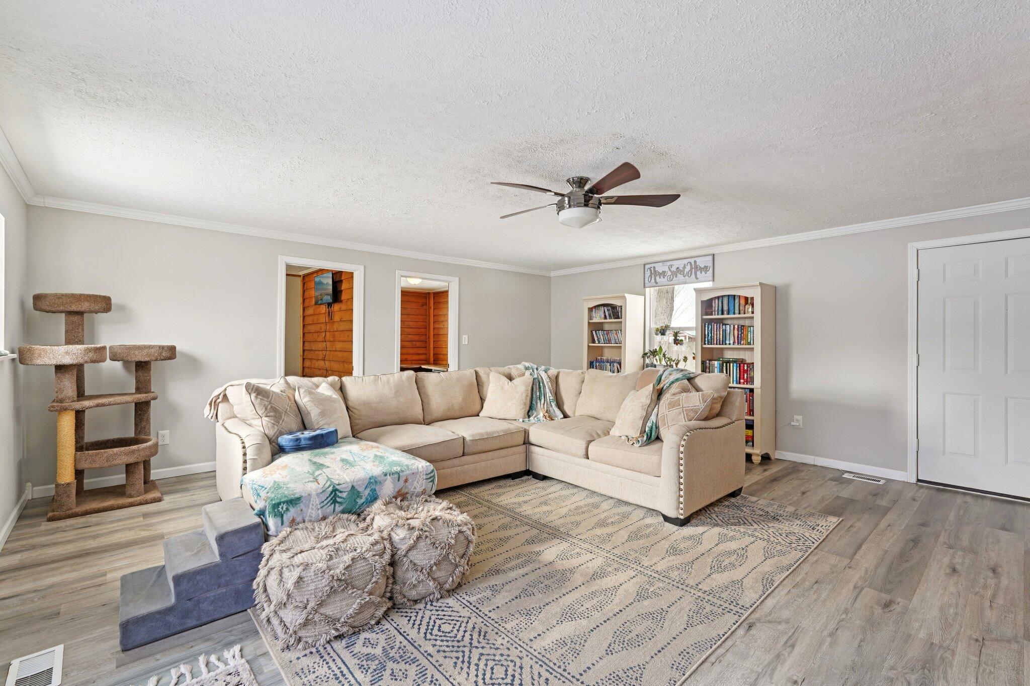 235 Oak Street, London, Ohio 43140