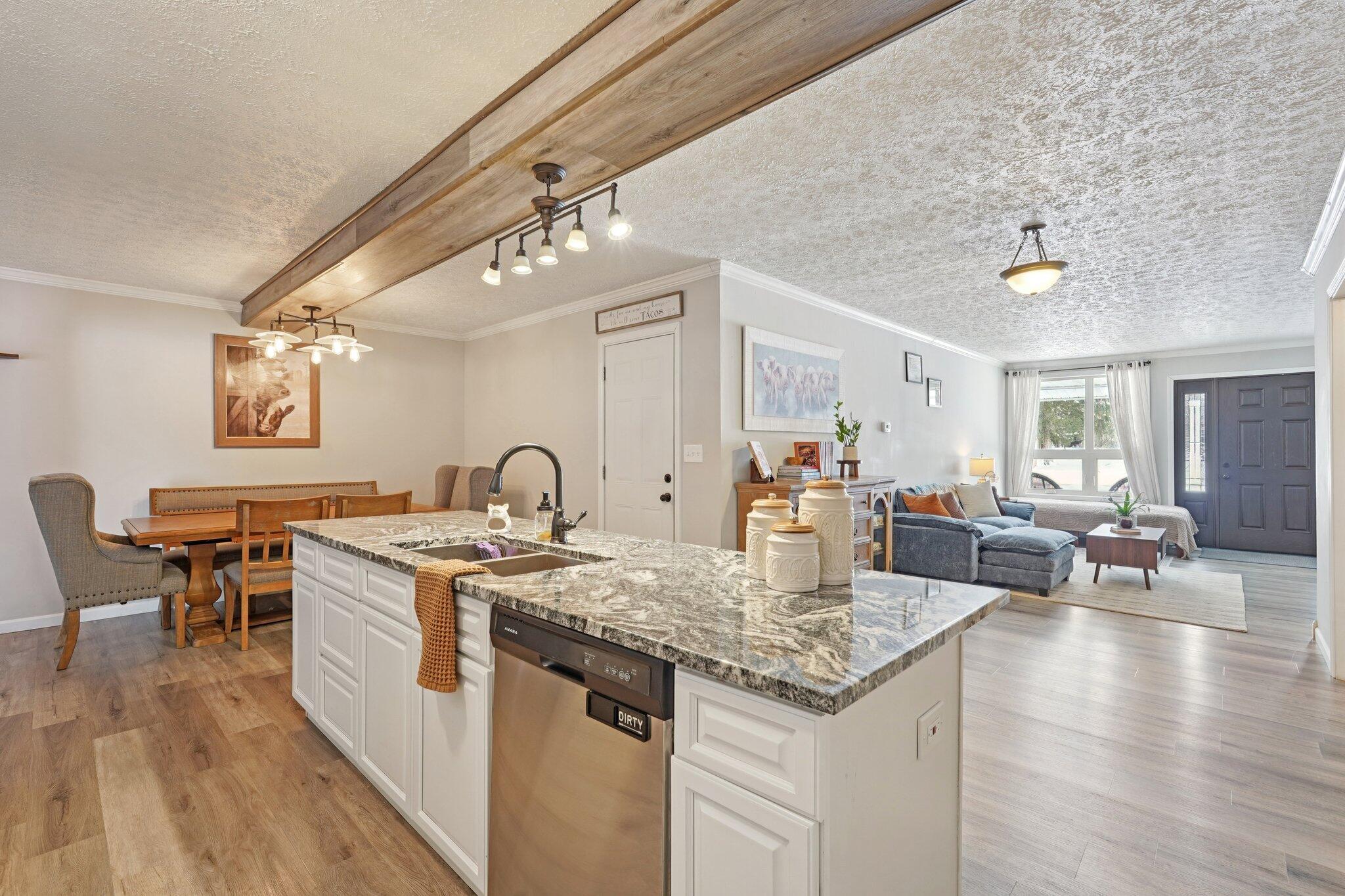 235 Oak Street, London, Ohio 43140