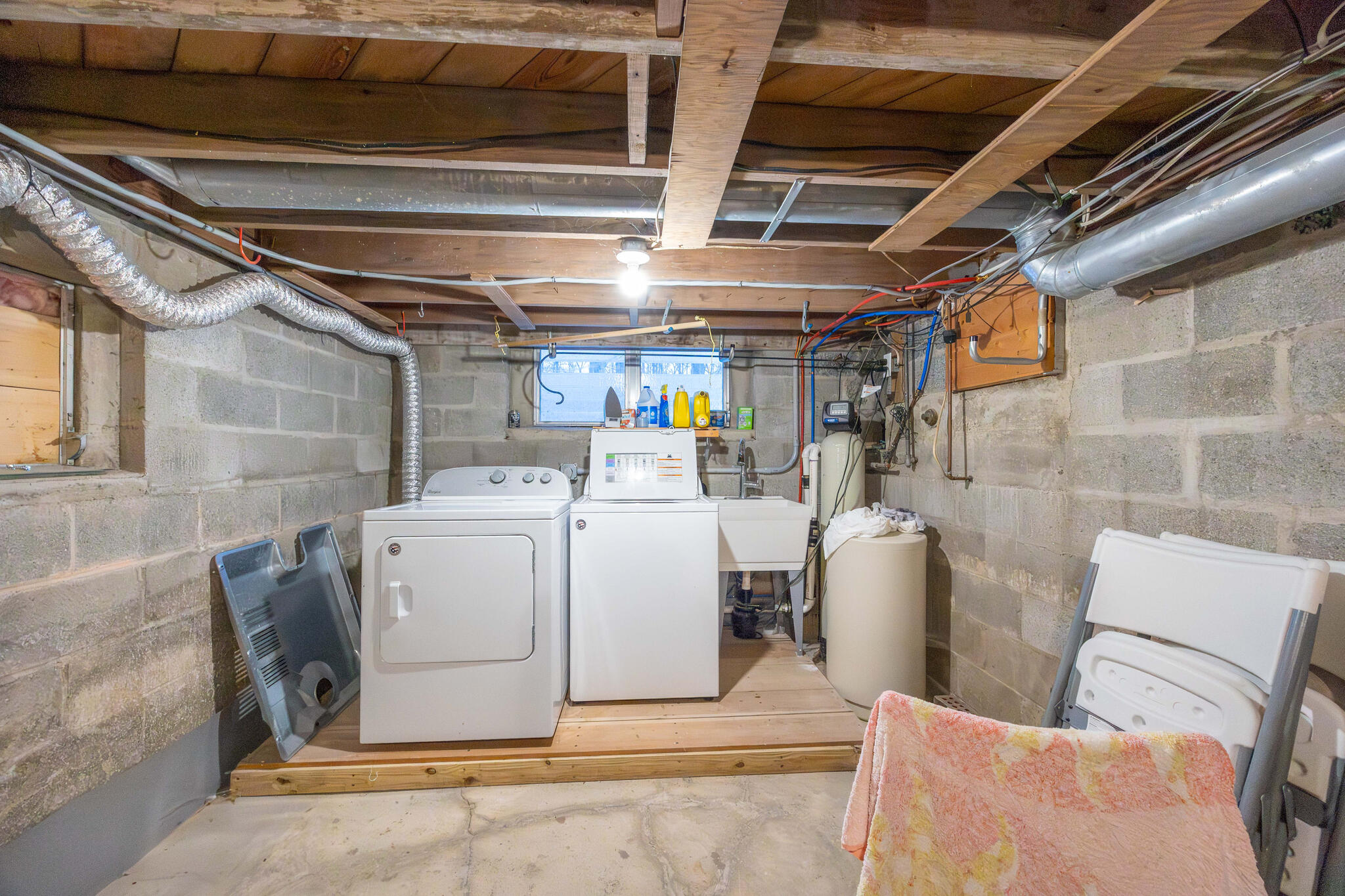 9691 Lake Breeze Drive, Belle Center, Ohio 43310