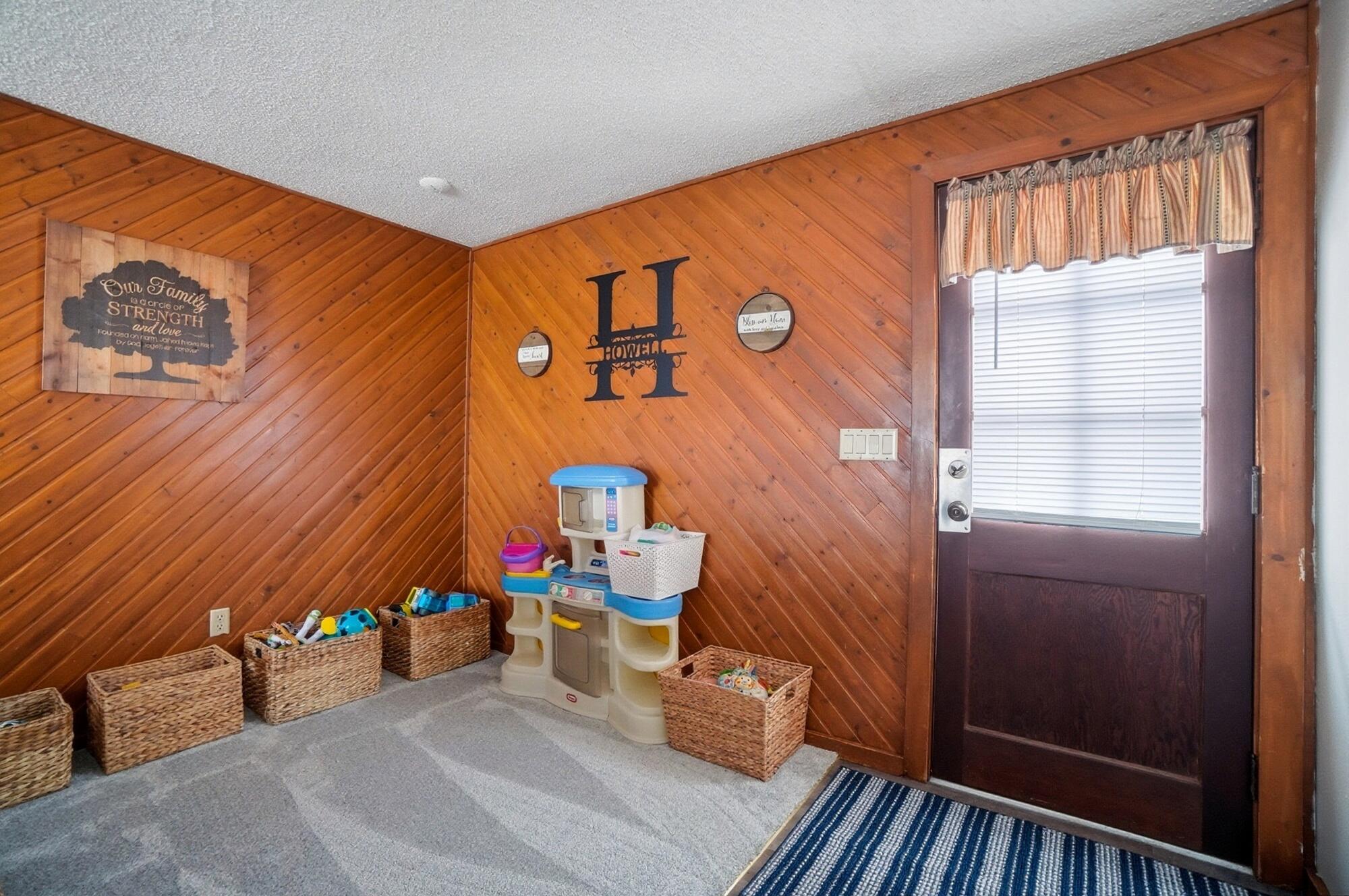 720 Harding Road, Springfield, Ohio 45504