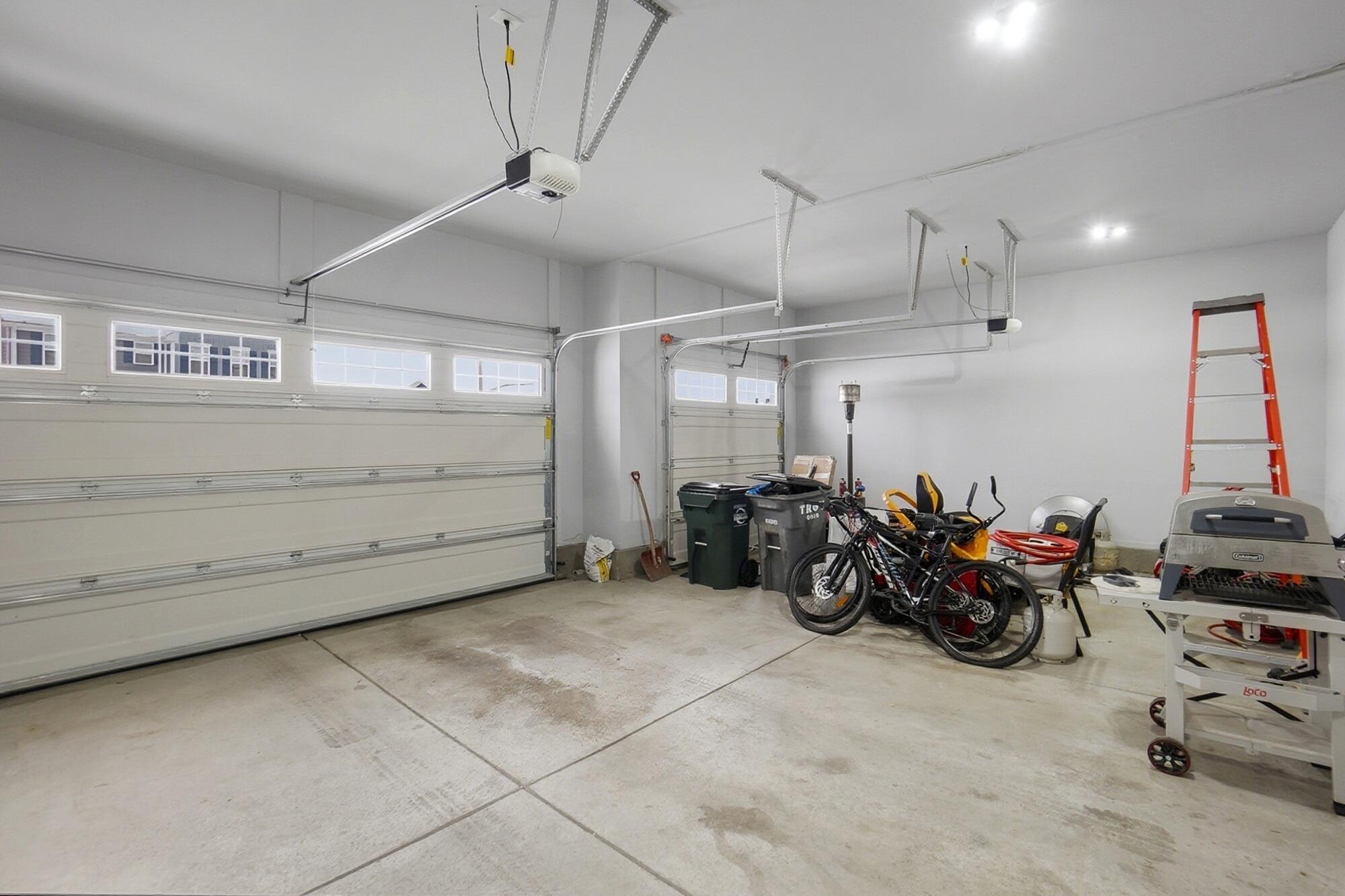 1137 Red Maple Drive, Troy, Ohio 45373