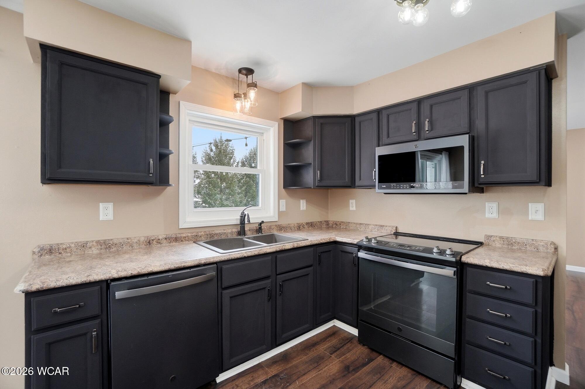 21320 Fairmount Road, Waynesfield, Ohio