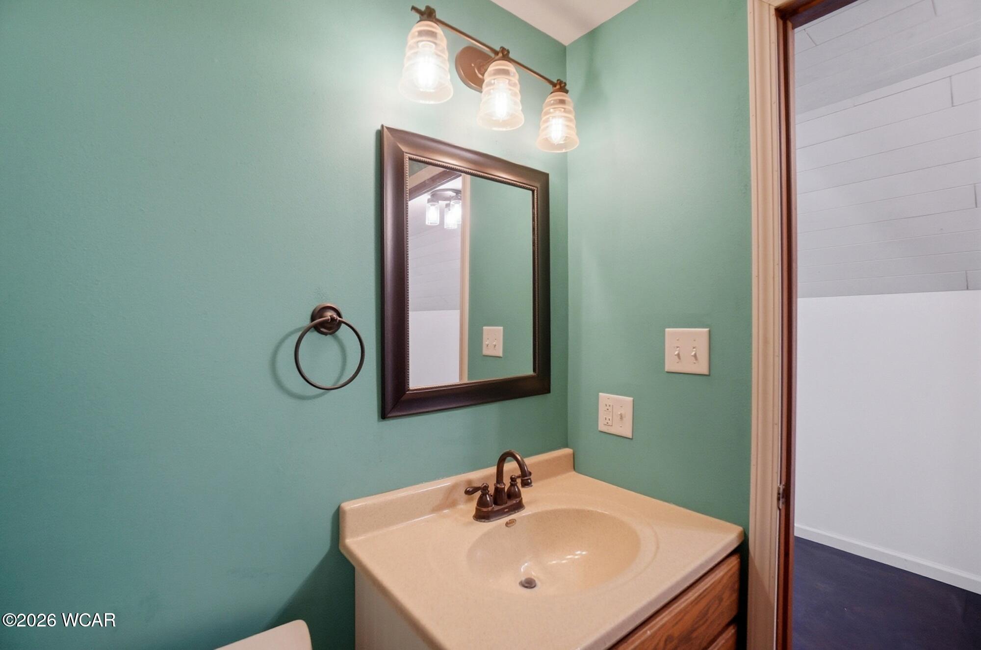 21320 Fairmount Road, Waynesfield, Ohio