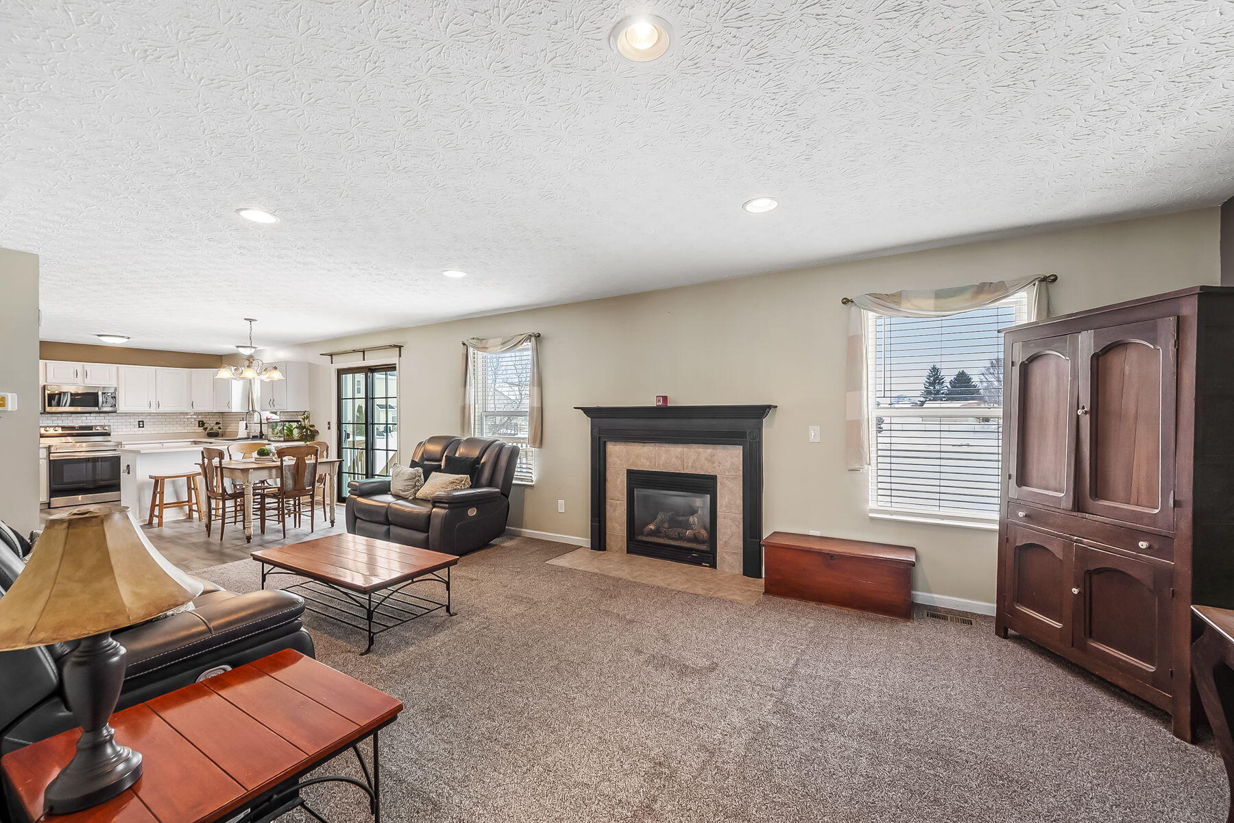 161 Chestnut Estates Drive, Commercial Point, Ohio 43116