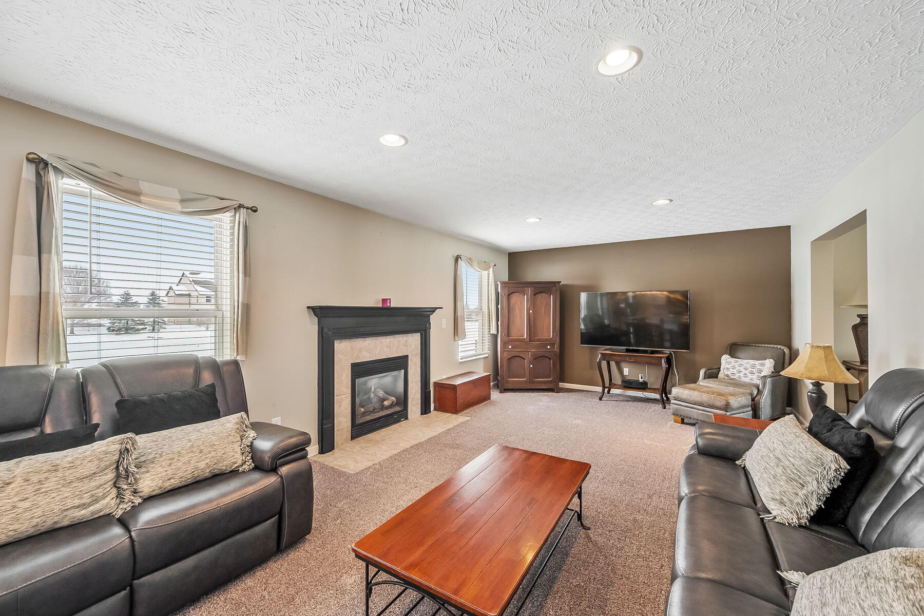 161 Chestnut Estates Drive, Commercial Point, Ohio 43116