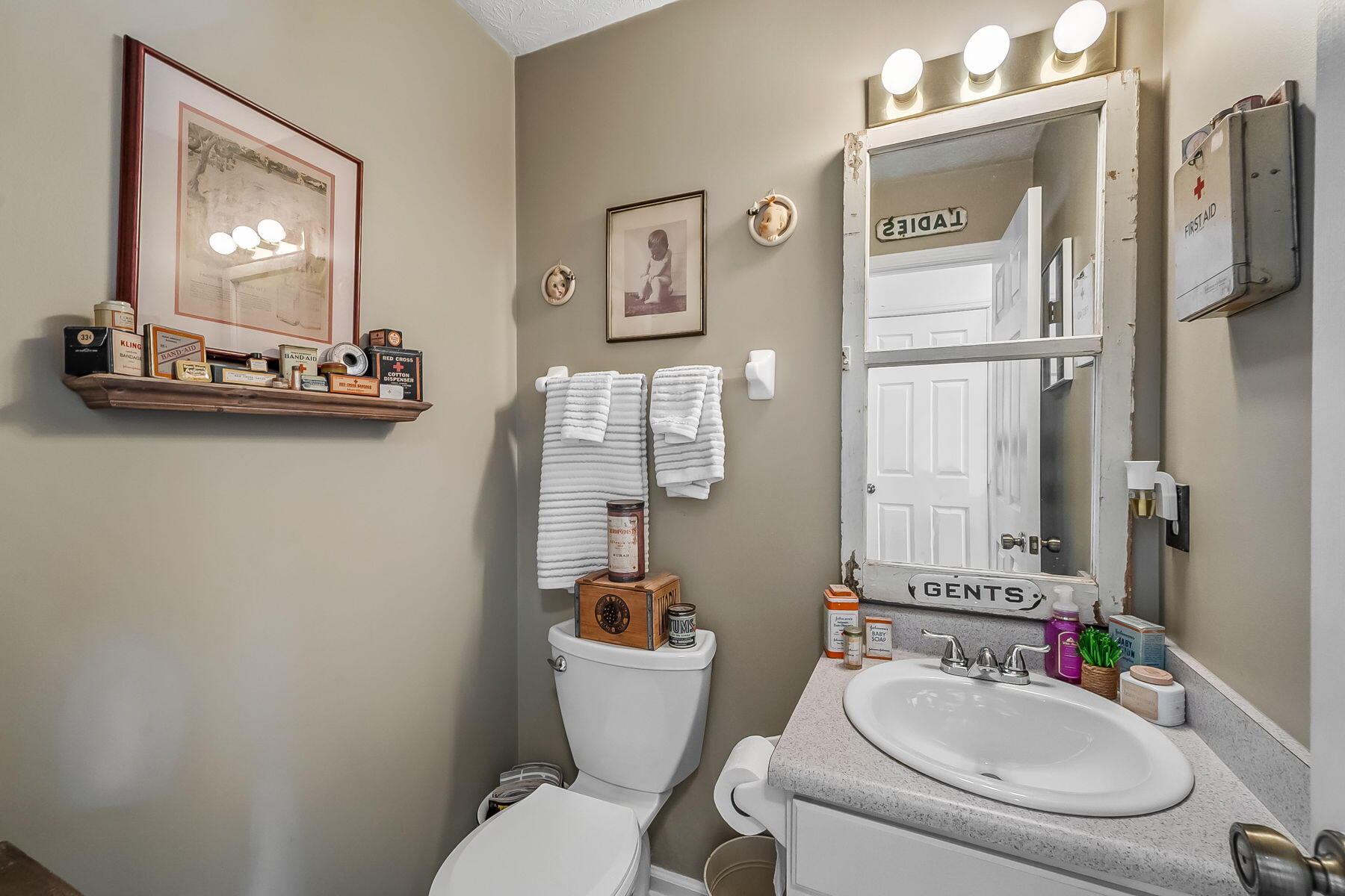 161 Chestnut Estates Drive, Commercial Point, Ohio 43116