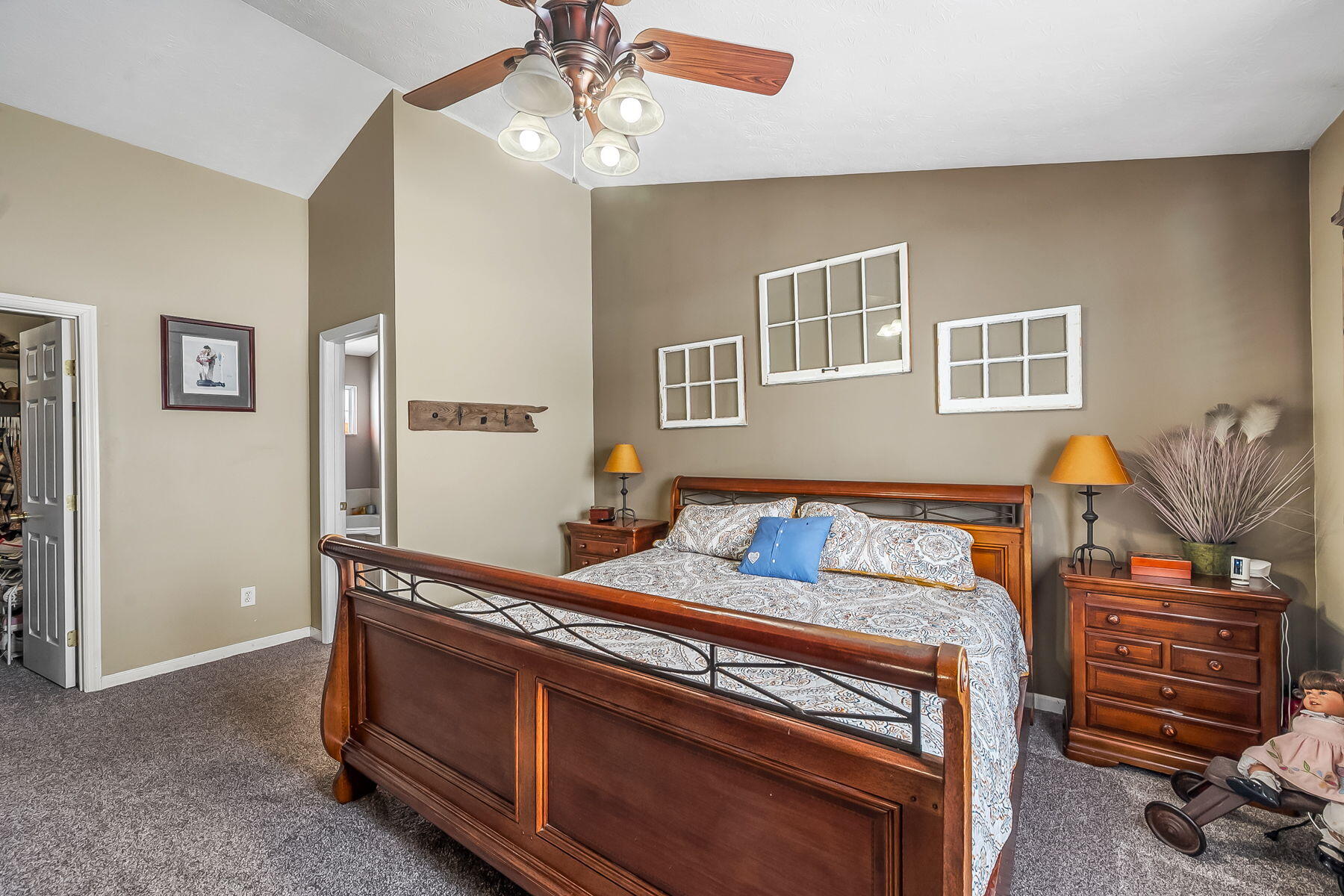 161 Chestnut Estates Drive, Commercial Point, Ohio 43116