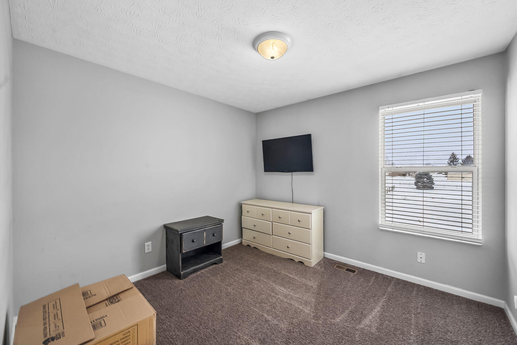 161 Chestnut Estates Drive, Commercial Point, Ohio 43116