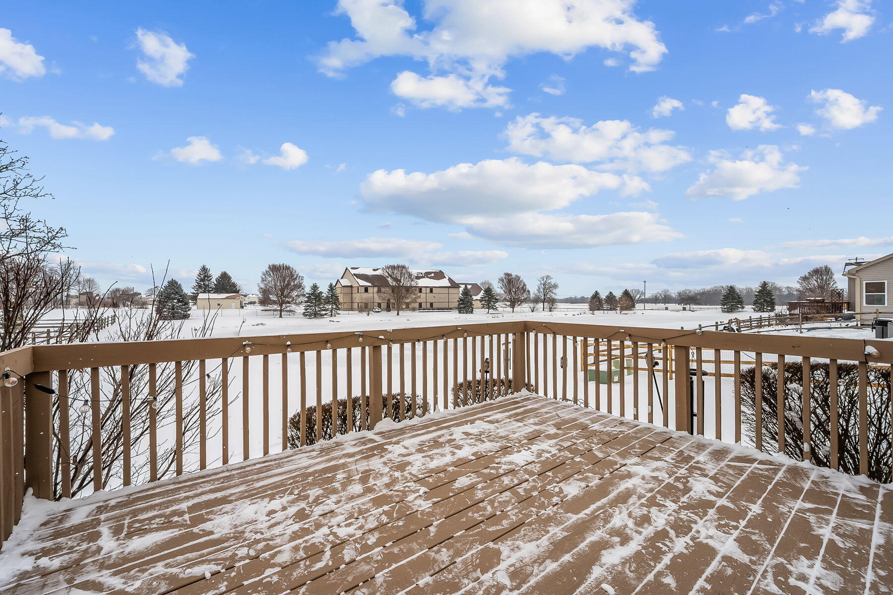 161 Chestnut Estates Drive, Commercial Point, Ohio 43116