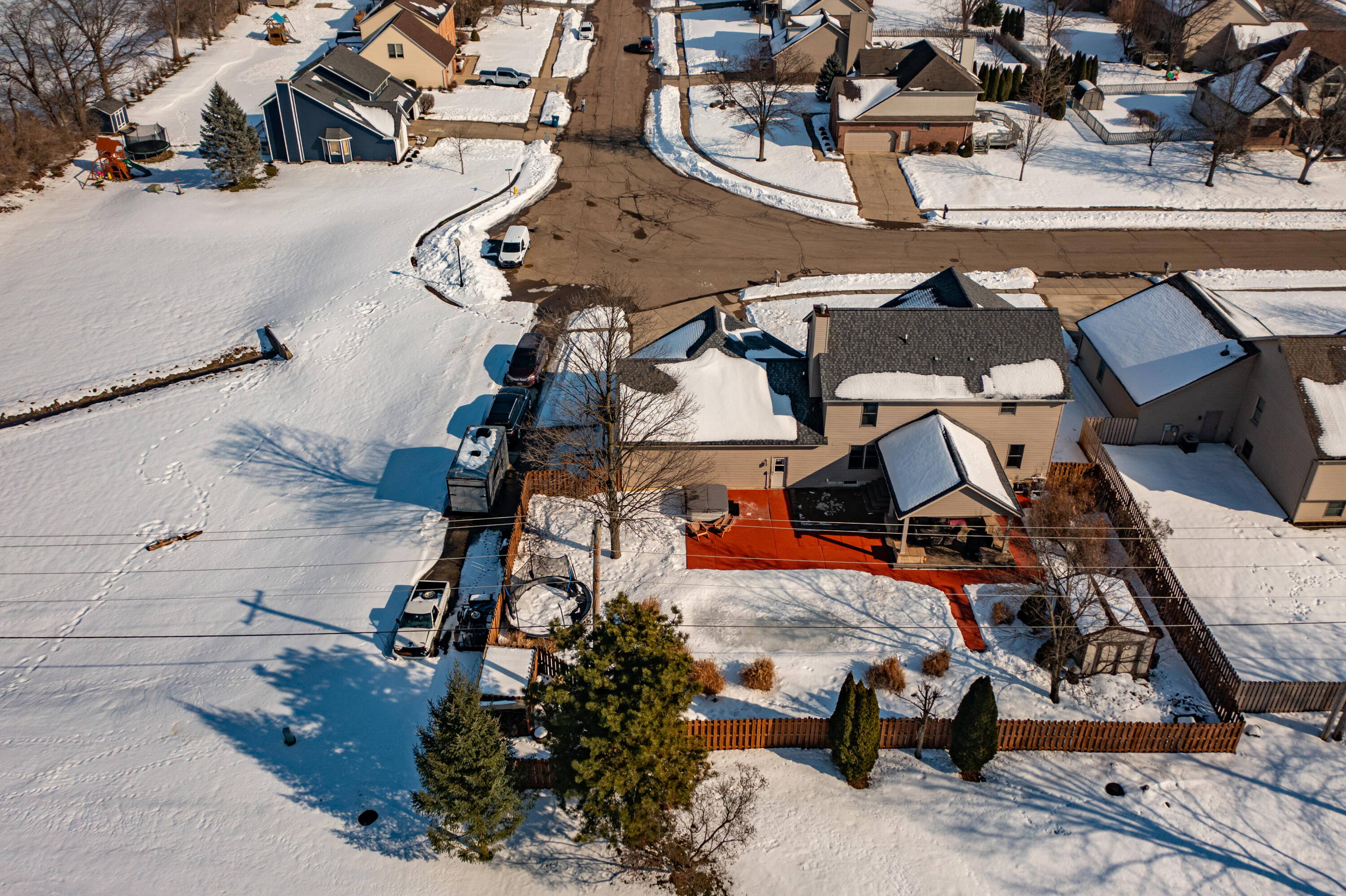 825 Chaucer Lane, Tipp City, Ohio 45371