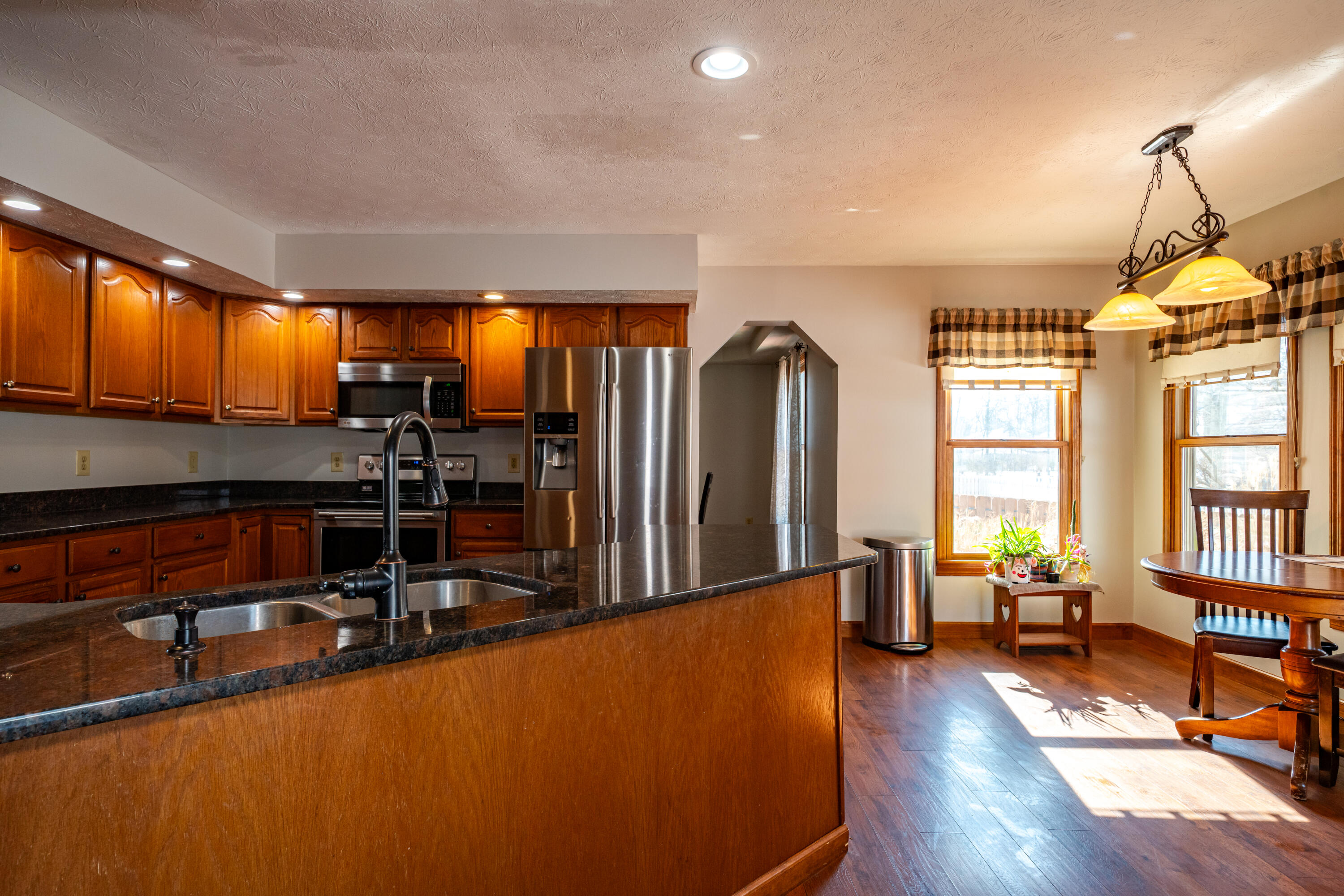 825 Chaucer Lane, Tipp City, Ohio 45371