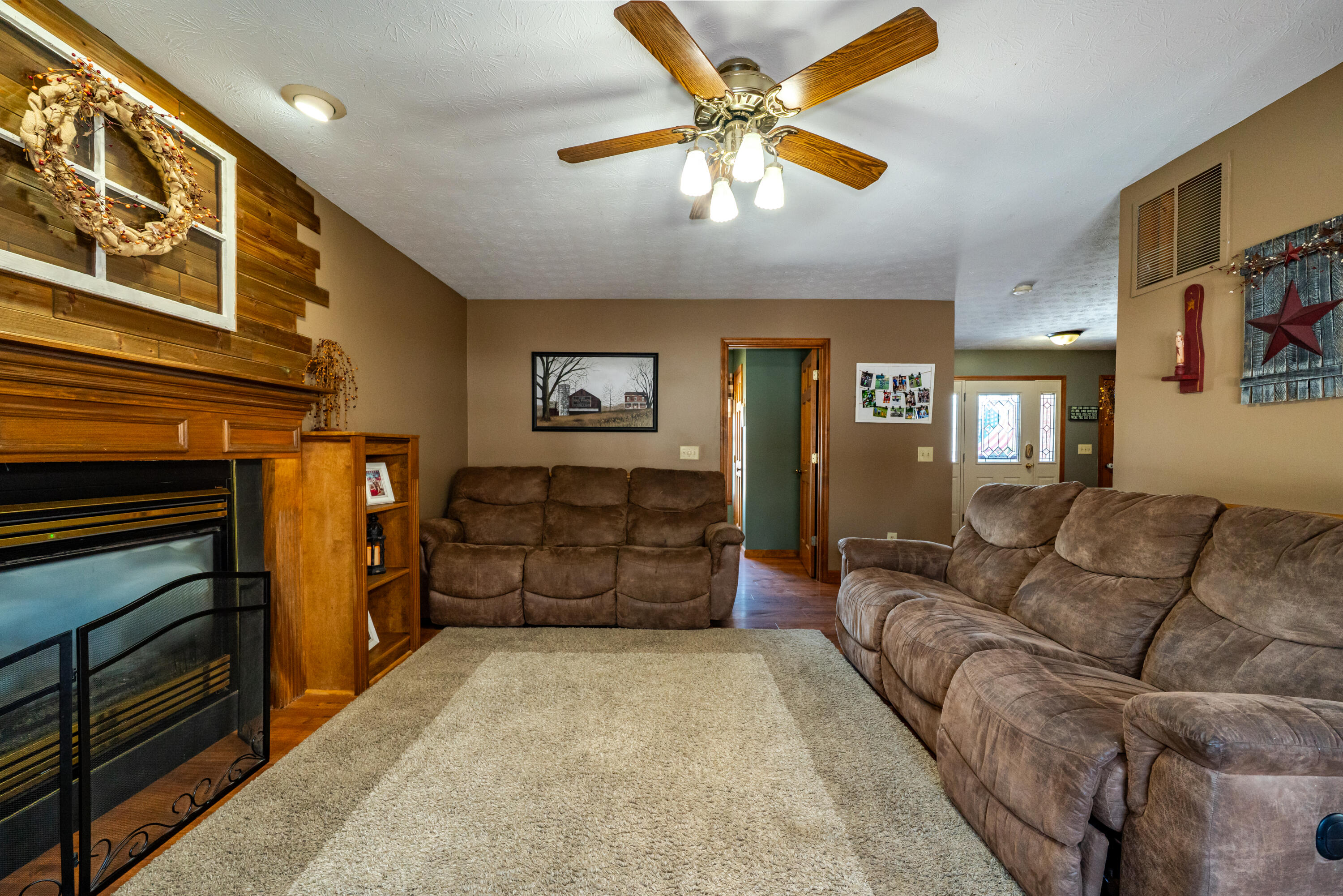 825 Chaucer Lane, Tipp City, Ohio 45371