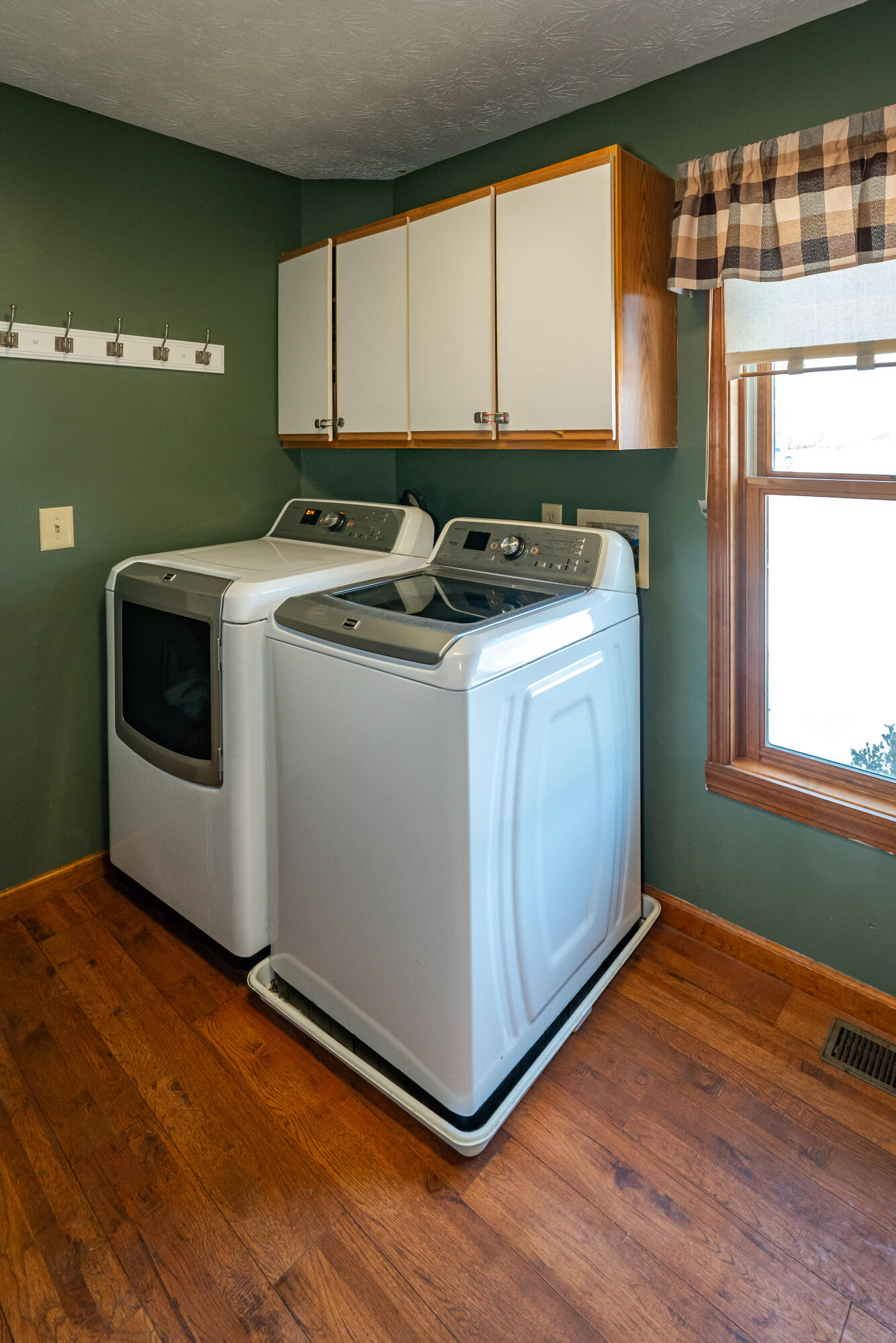 825 Chaucer Lane, Tipp City, Ohio 45371