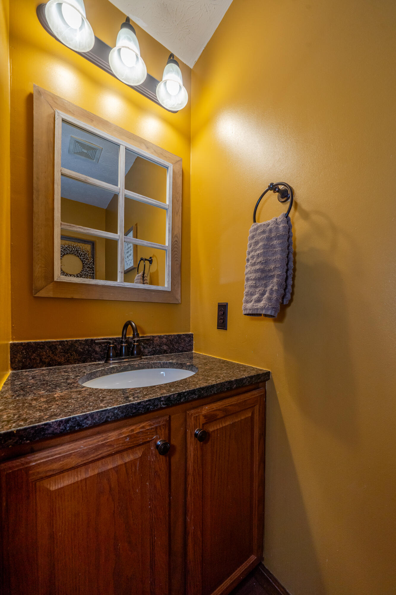 825 Chaucer Lane, Tipp City, Ohio 45371