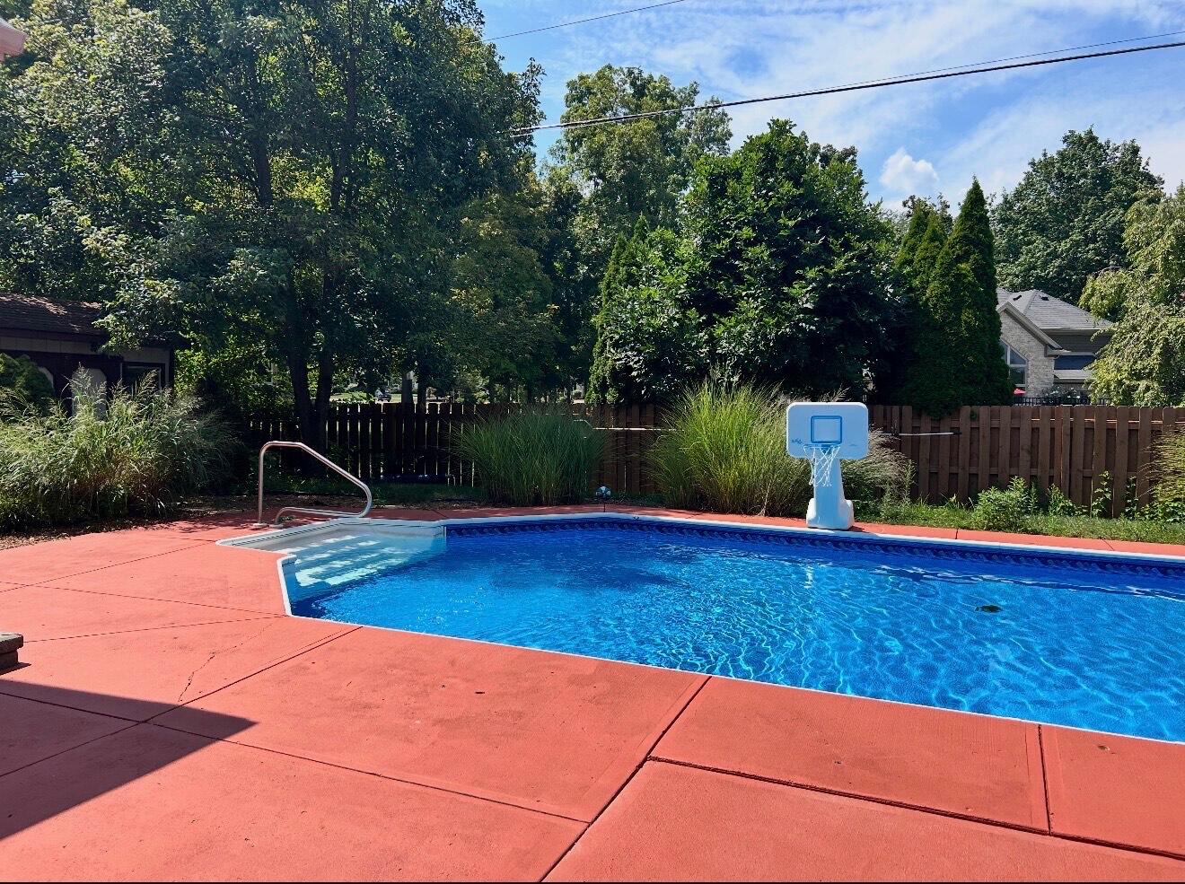 825 Chaucer Lane, Tipp City, Ohio 45371