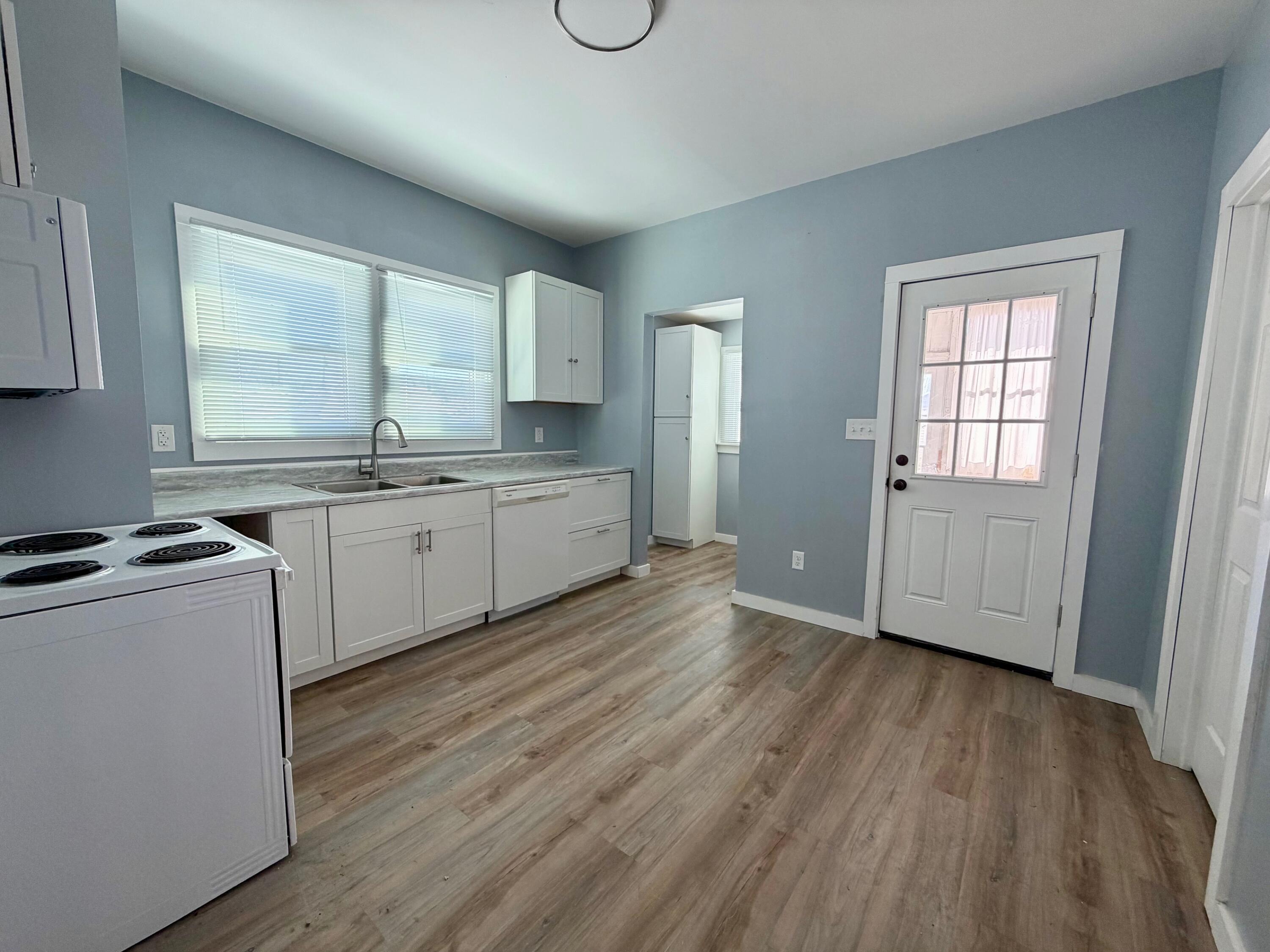 469 Cecil Street, Springfield, Ohio 45503