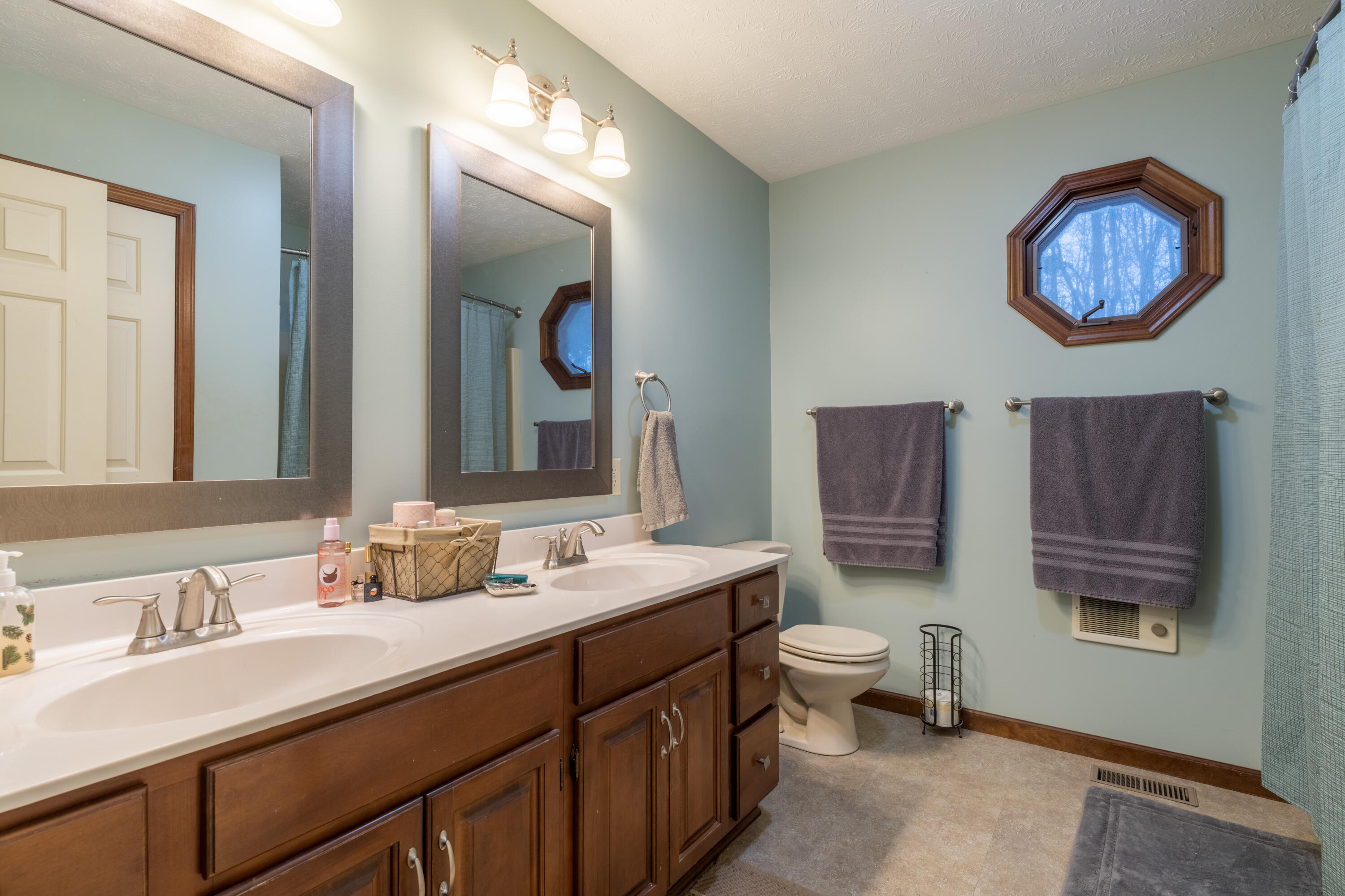 1330 Maple Leaf Court, Sidney, Ohio 45365