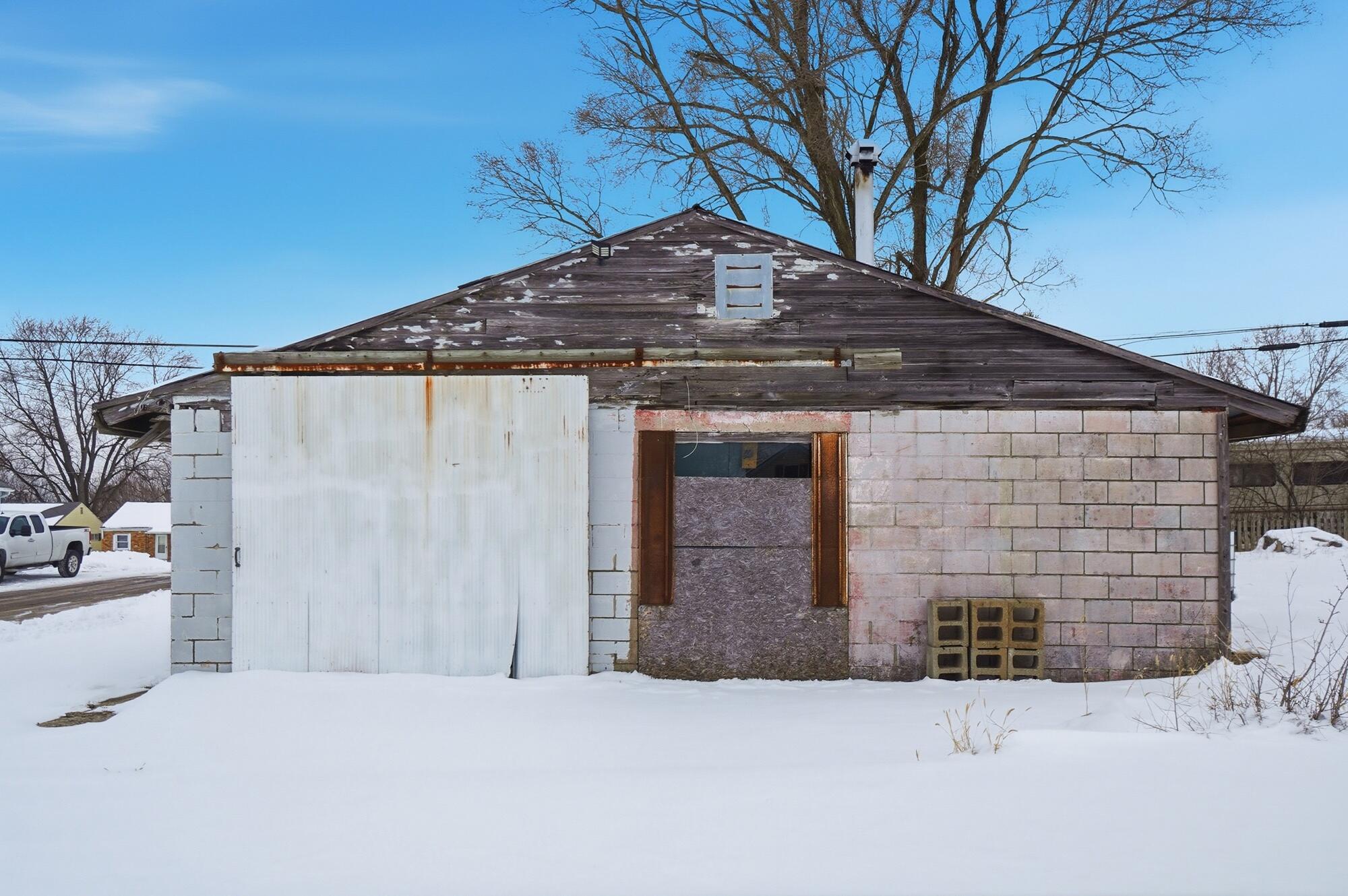 402 Highview Avenue, Springfield, Ohio 45505