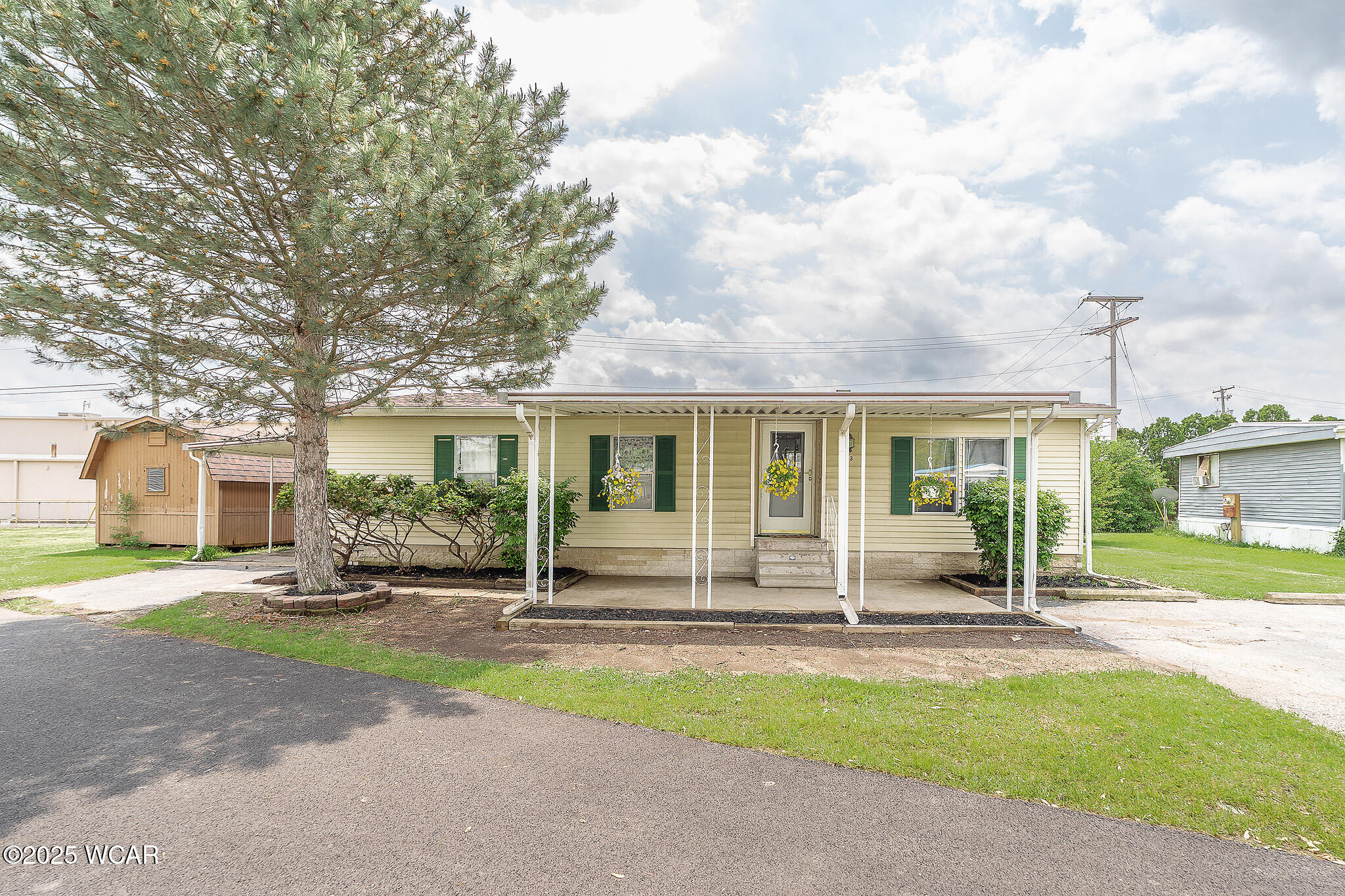 1203 Chateau Court, Findlay, Ohio