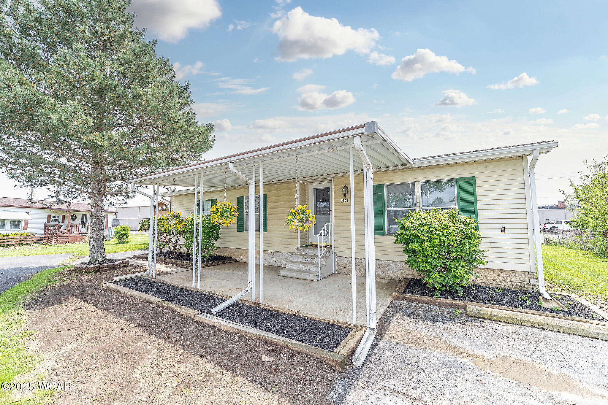 1203 Chateau Court, Findlay, Ohio