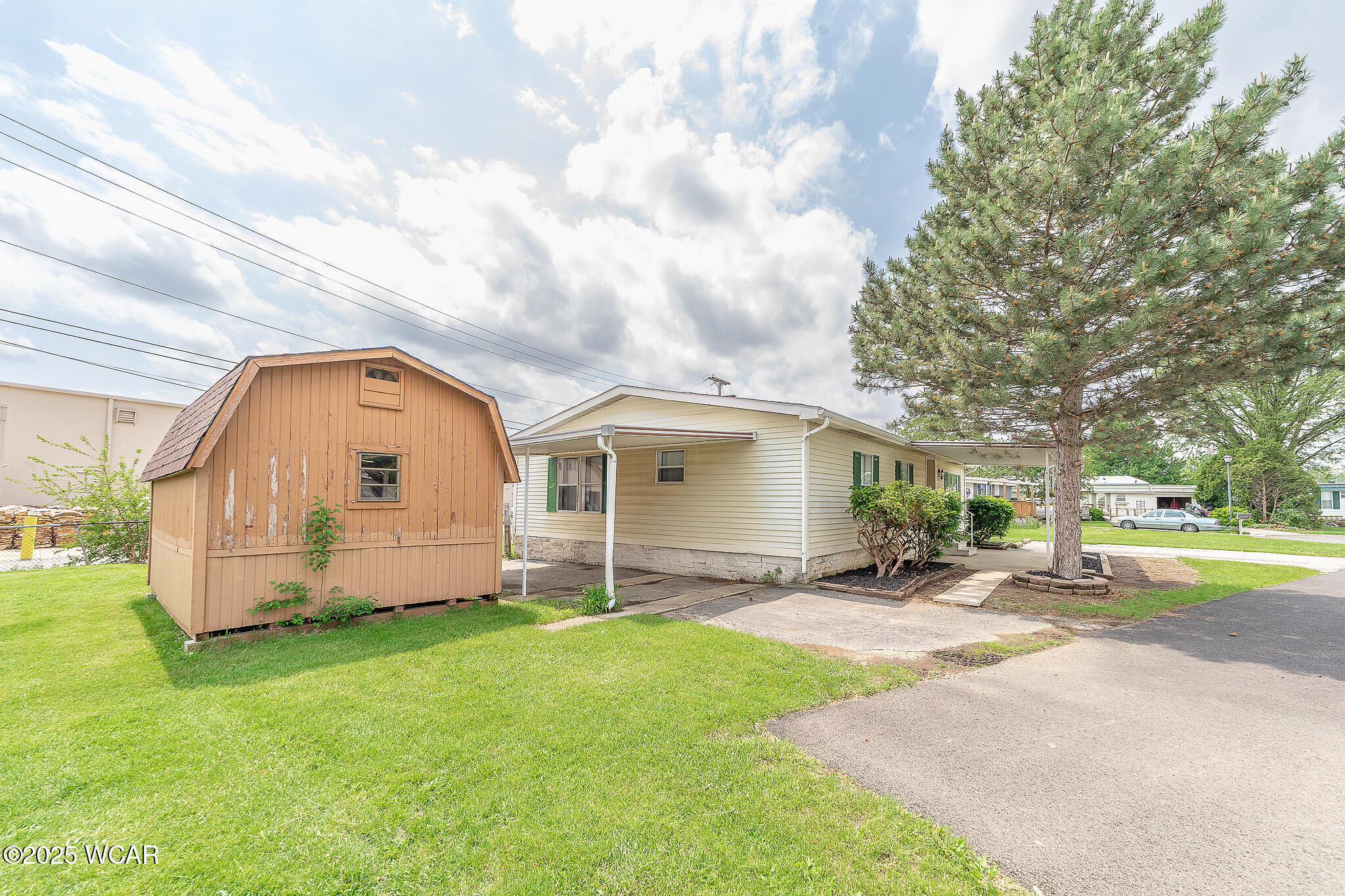 1203 Chateau Court, Findlay, Ohio