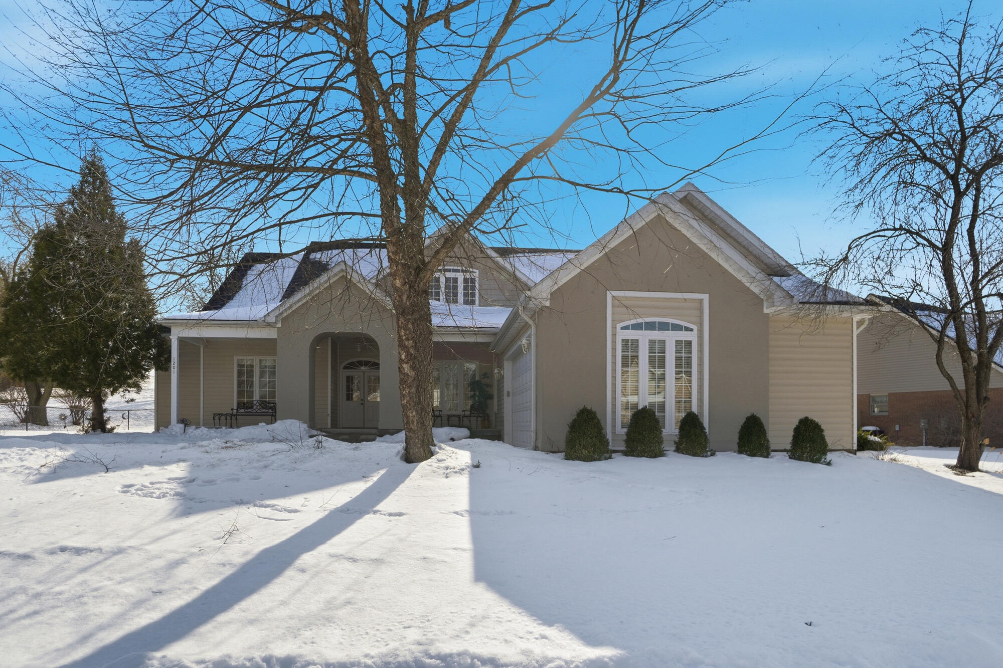 1201 Kingsgate Road, Springfield, Ohio 45503