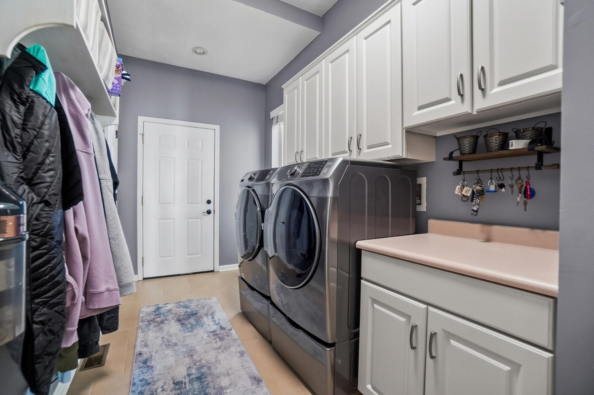 1201 Kingsgate Road, Springfield, Ohio 45503