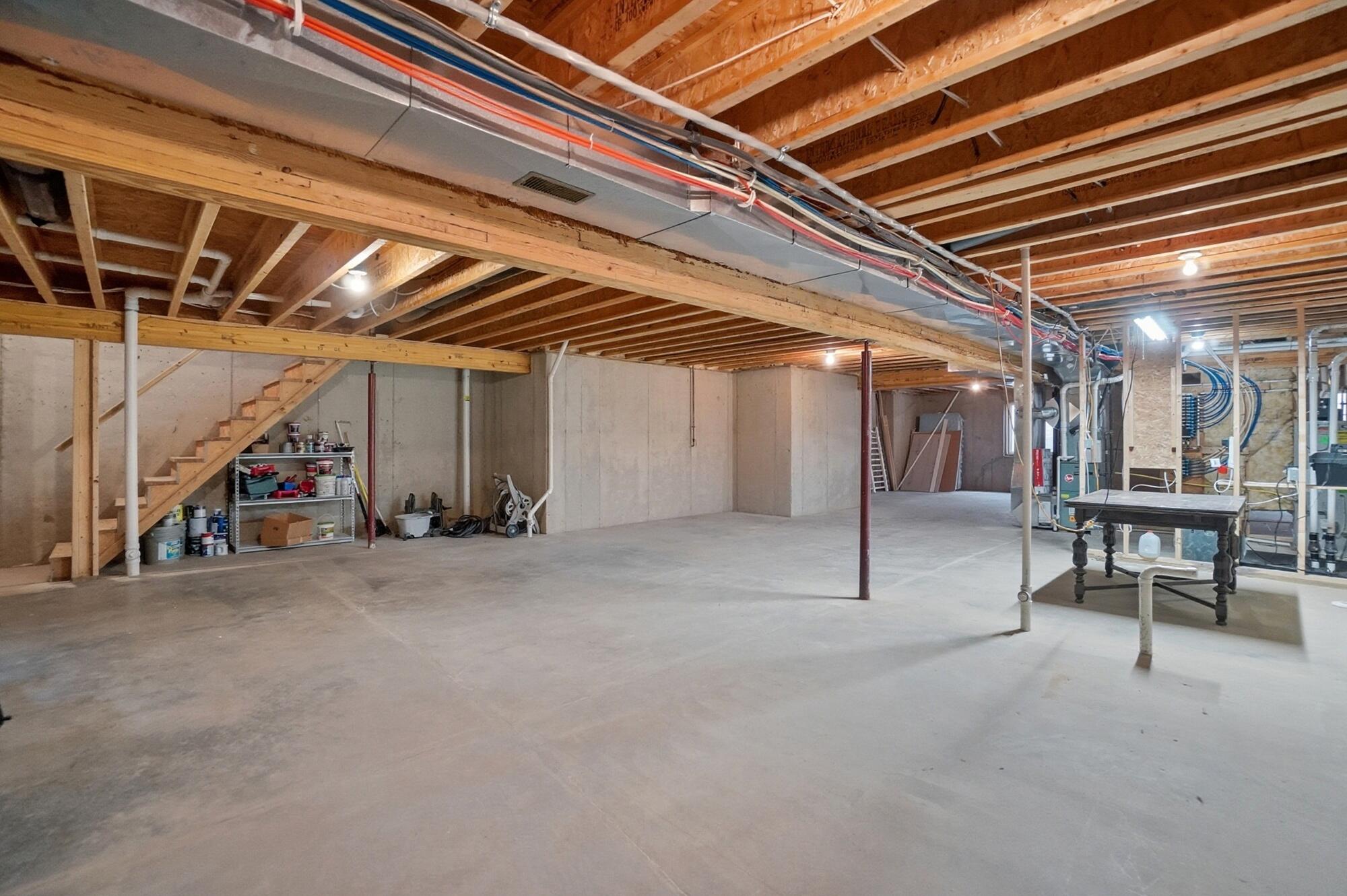 1201 Kingsgate Road, Springfield, Ohio 45503