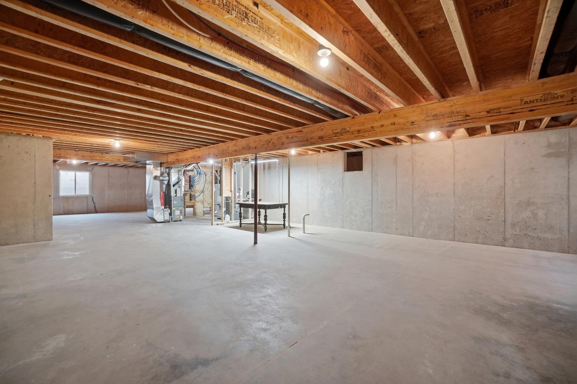 1201 Kingsgate Road, Springfield, Ohio 45503